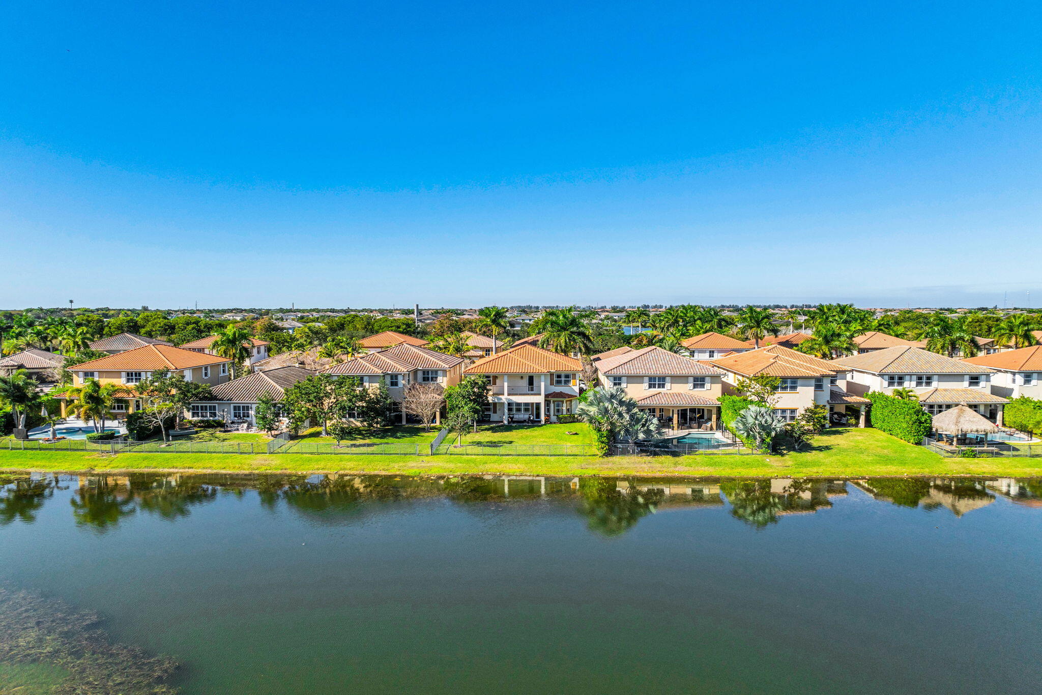 MIRALAGO - Residential