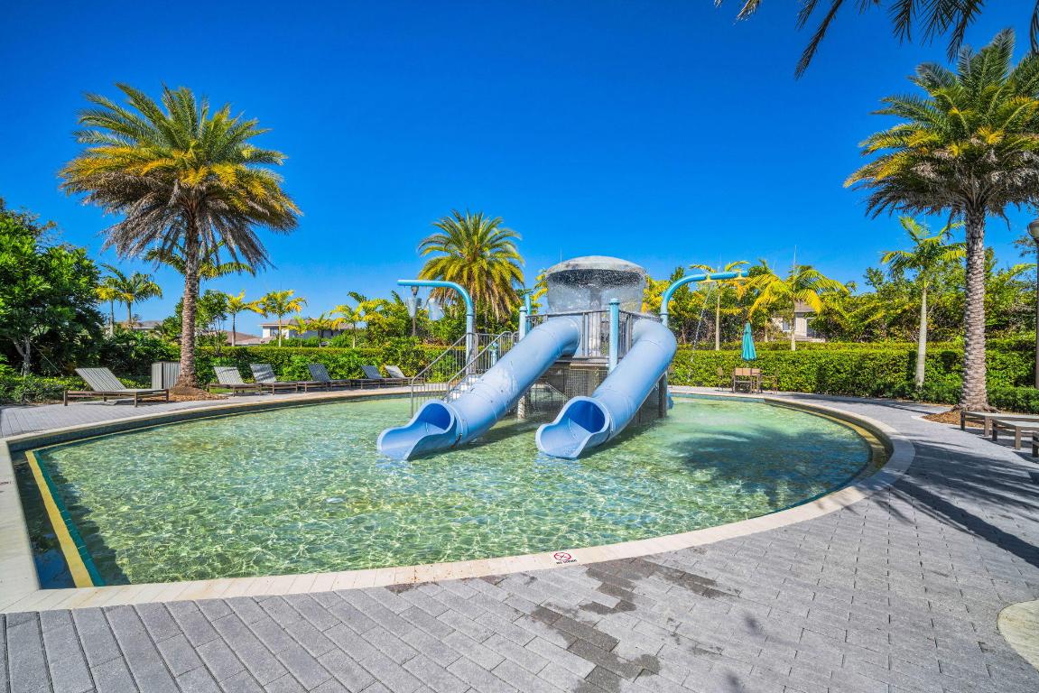 MIRALAGO - Residential