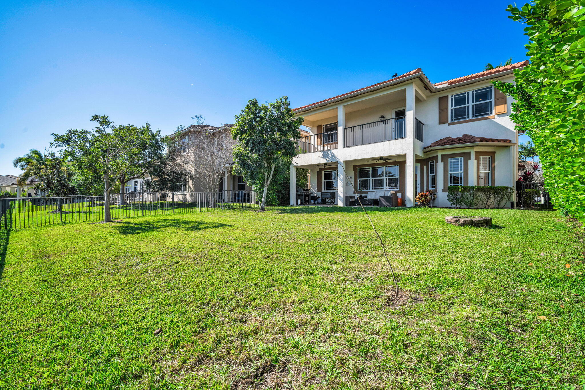 MIRALAGO - Residential