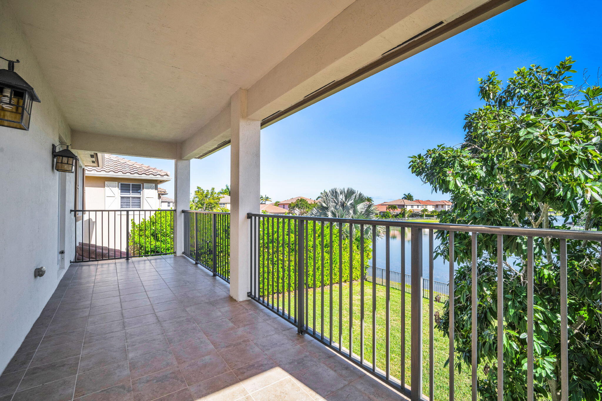 MIRALAGO - Residential