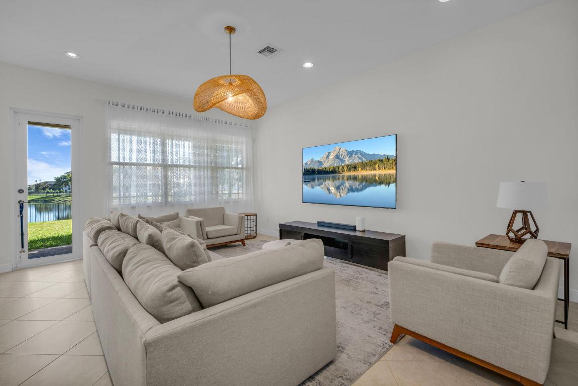 MIRALAGO - Residential