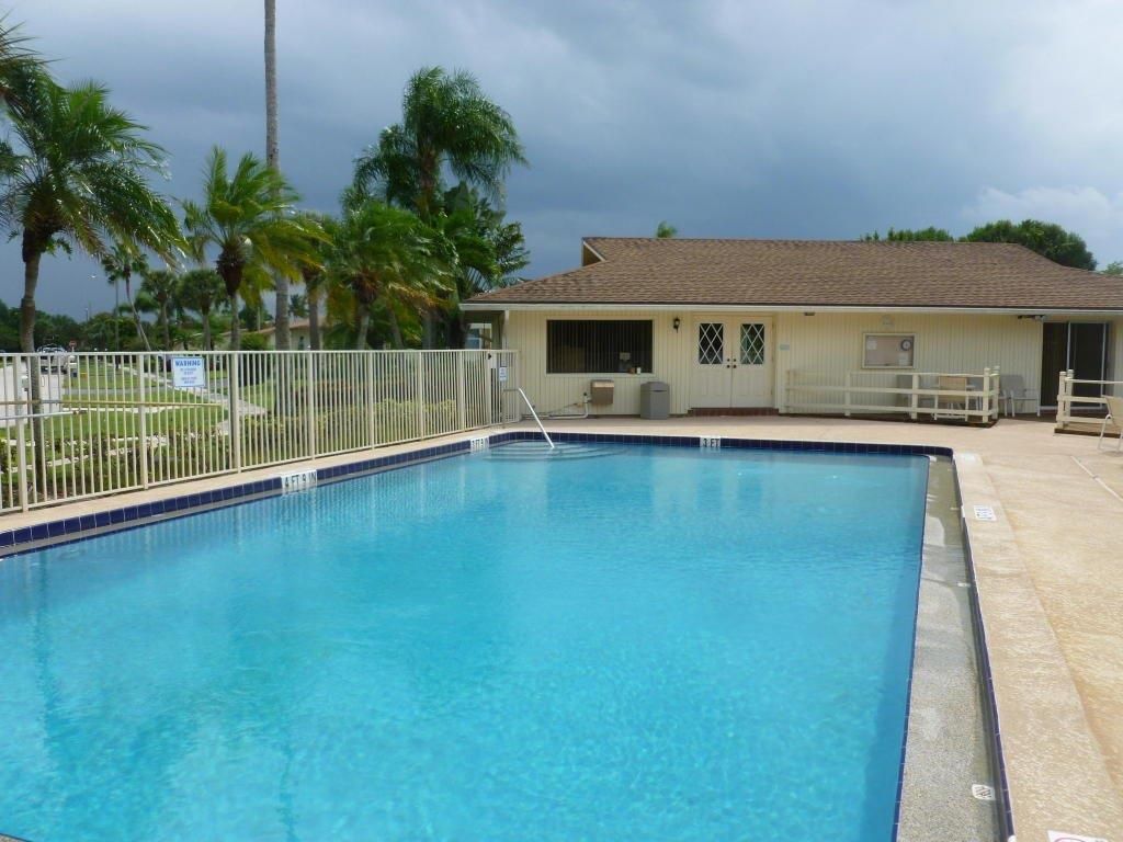 Photo of 1325 Arapaho Street, Jupiter, FL 33458 (MLS # R10789082)