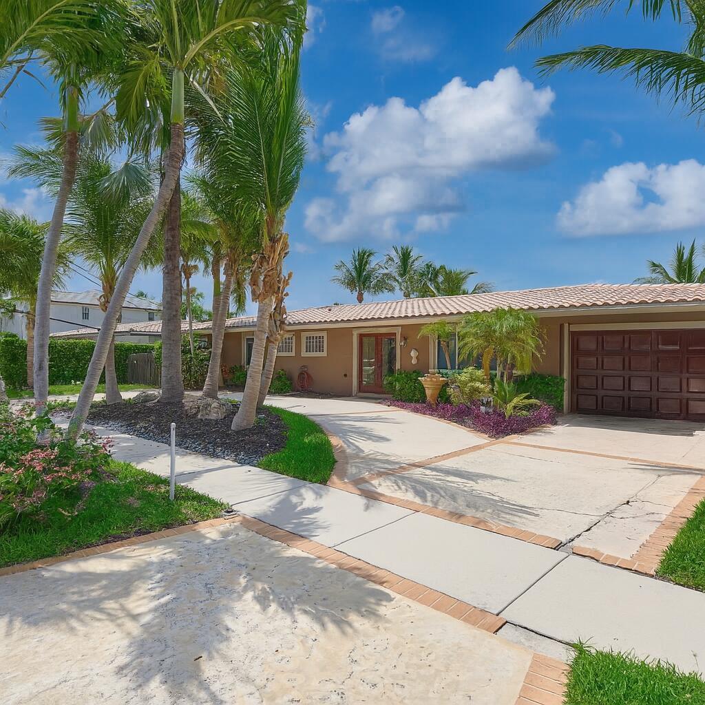 CORAL KEY VILLAS 3RD SEC - Residential