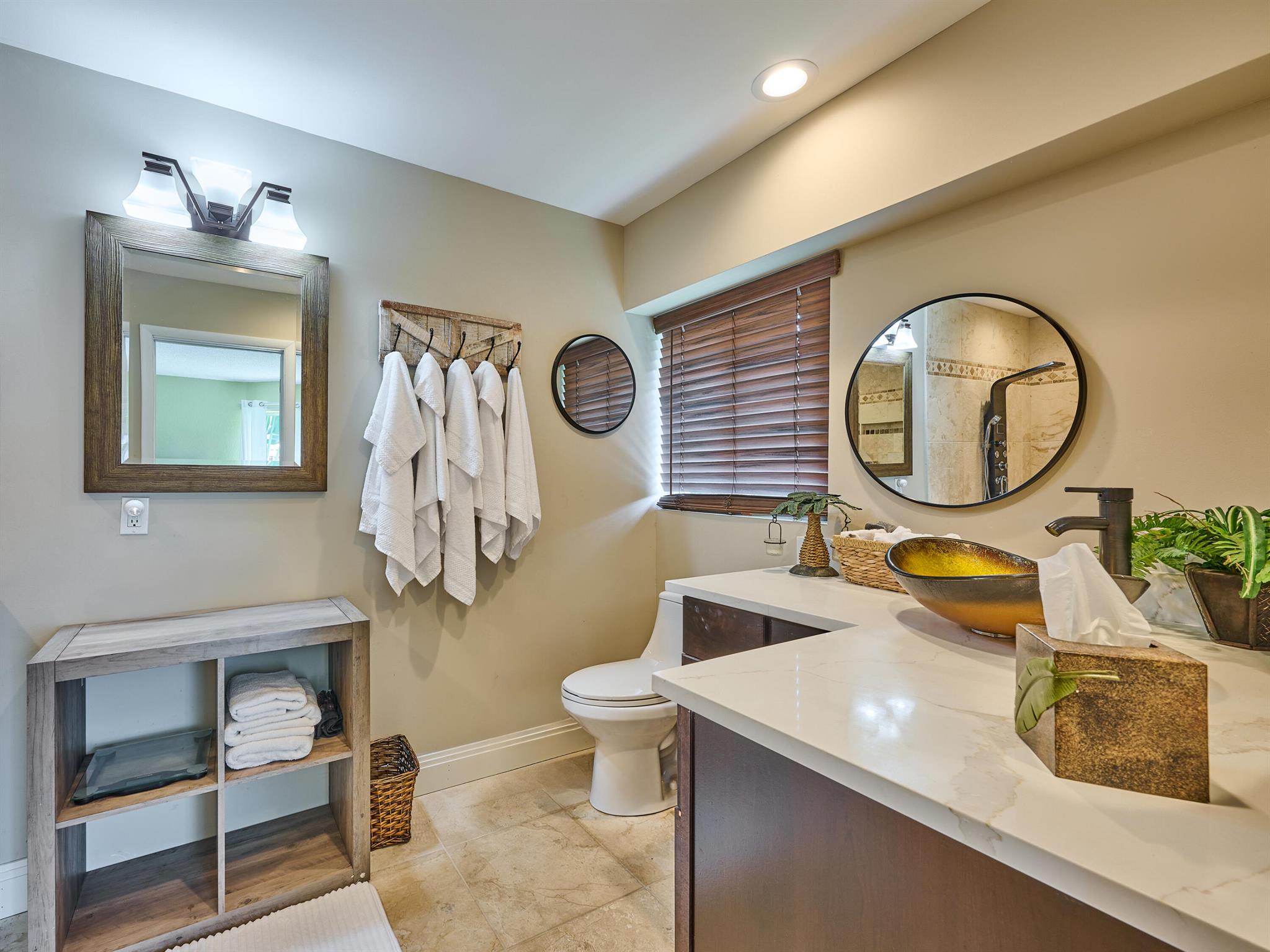 CORAL KEY VILLAS 3RD SEC - Residential