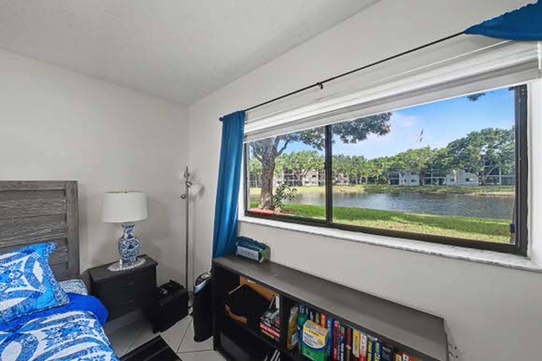 WATERSEDGE AT LAKES OF DELRAY CONDO A THRU H DE - Residential