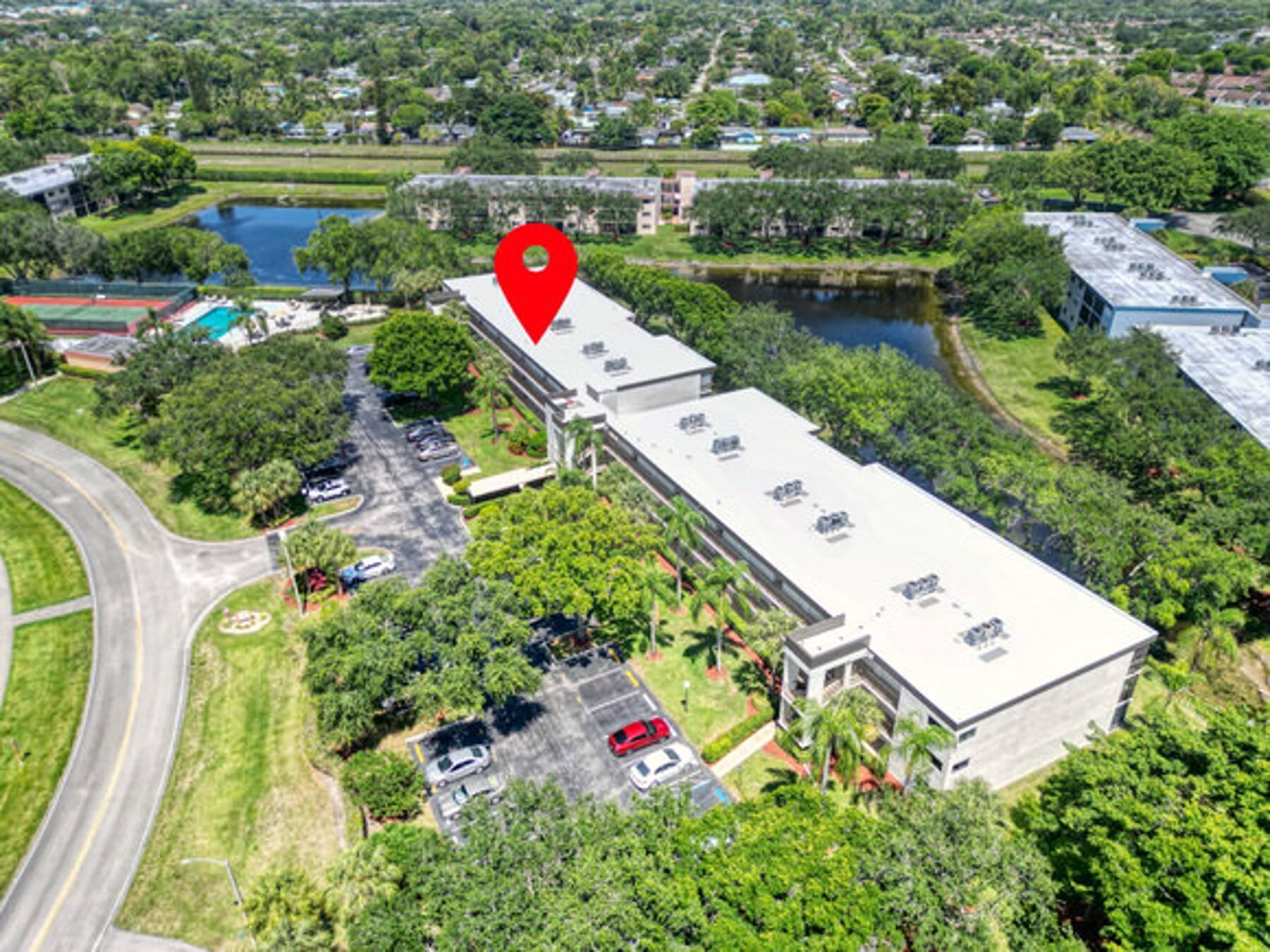 WATERSEDGE AT LAKES OF DELRAY CONDO A THRU H DE - Residential