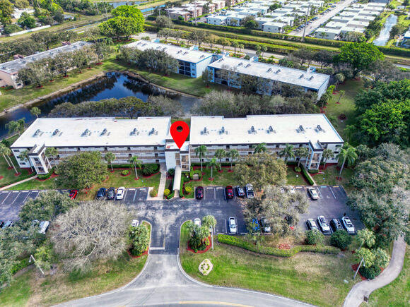 WATERSEDGE AT LAKES OF DELRAY CONDO A THRU H DE - Residential