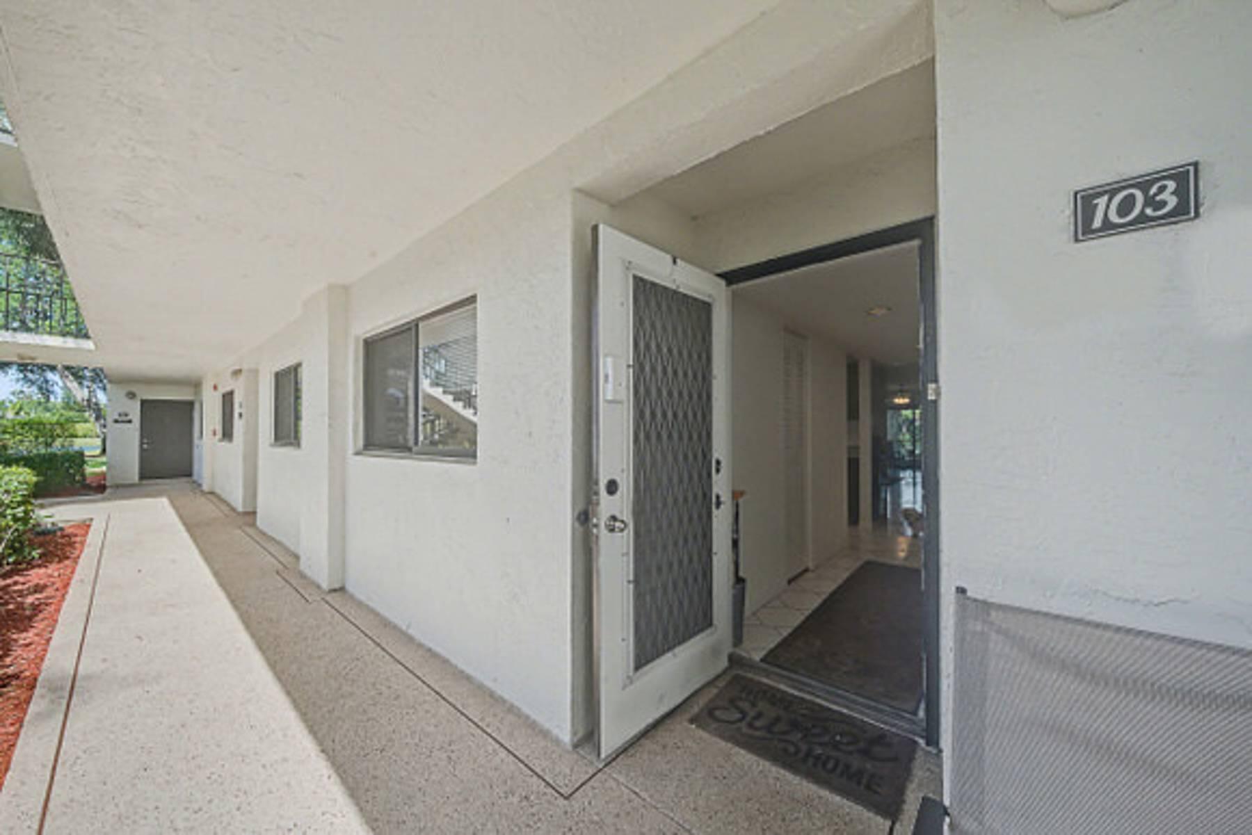 WATERSEDGE AT LAKES OF DELRAY CONDO A THRU H DE - Residential