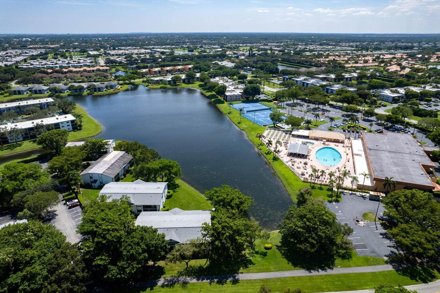 WATERSEDGE AT LAKES OF DELRAY CONDO A THRU H DE - Residential