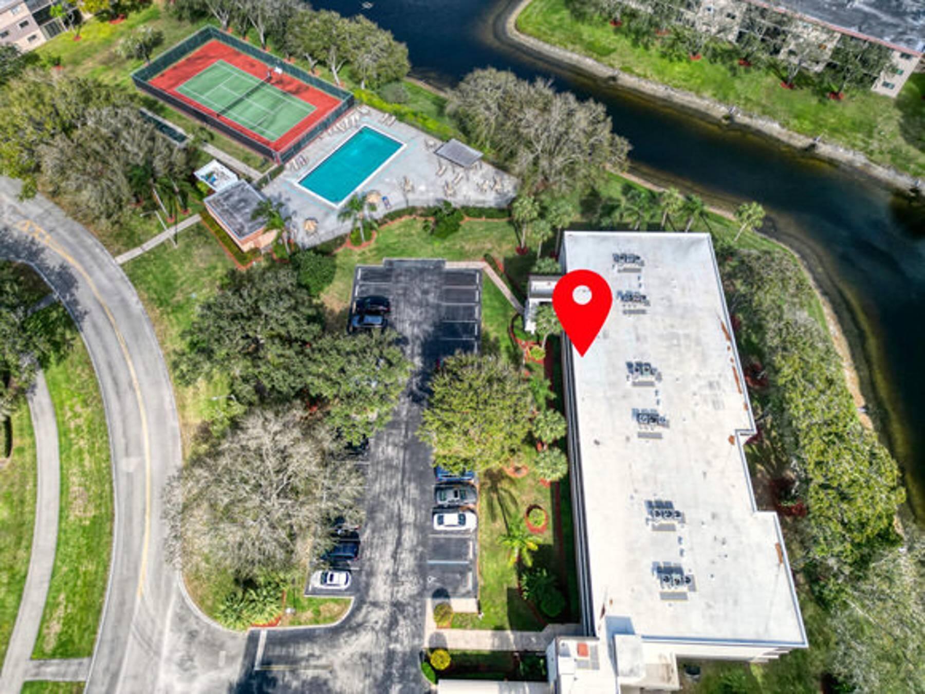 WATERSEDGE AT LAKES OF DELRAY CONDO A THRU H DE - Residential