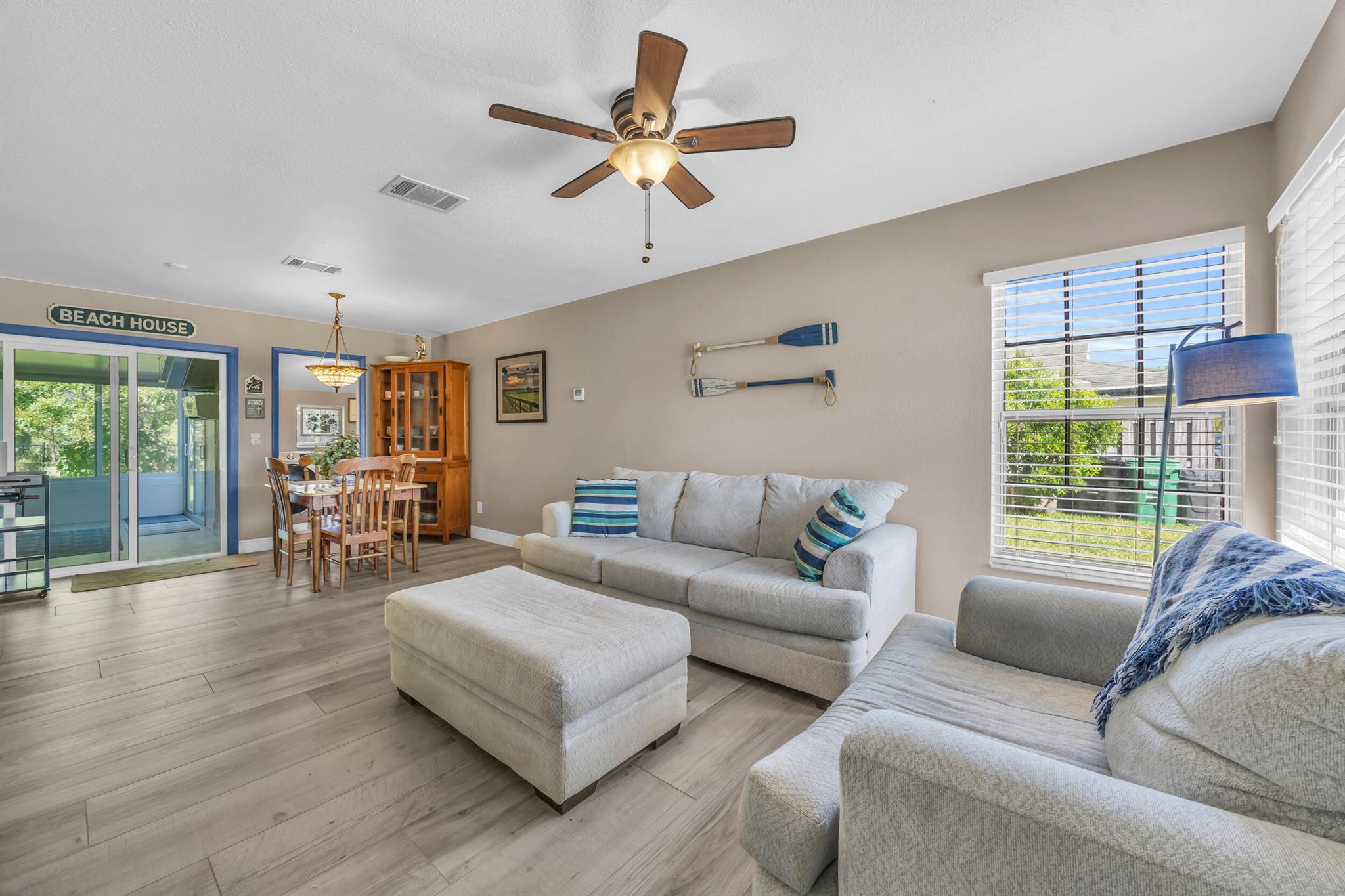 1718 SE Cascella Court, Port St Lucie, FL, 34952/$345,000 4 1718 SE Cascella Court