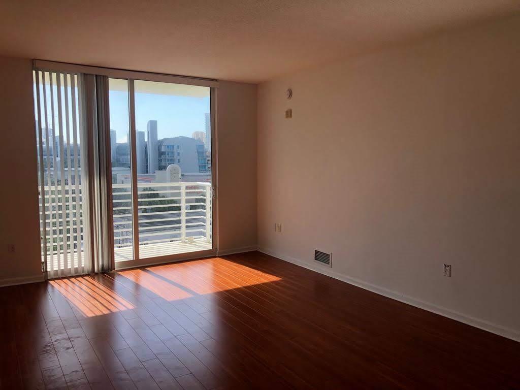 VENTURE AT AVENTURA EAST CONDO - Residential Lease