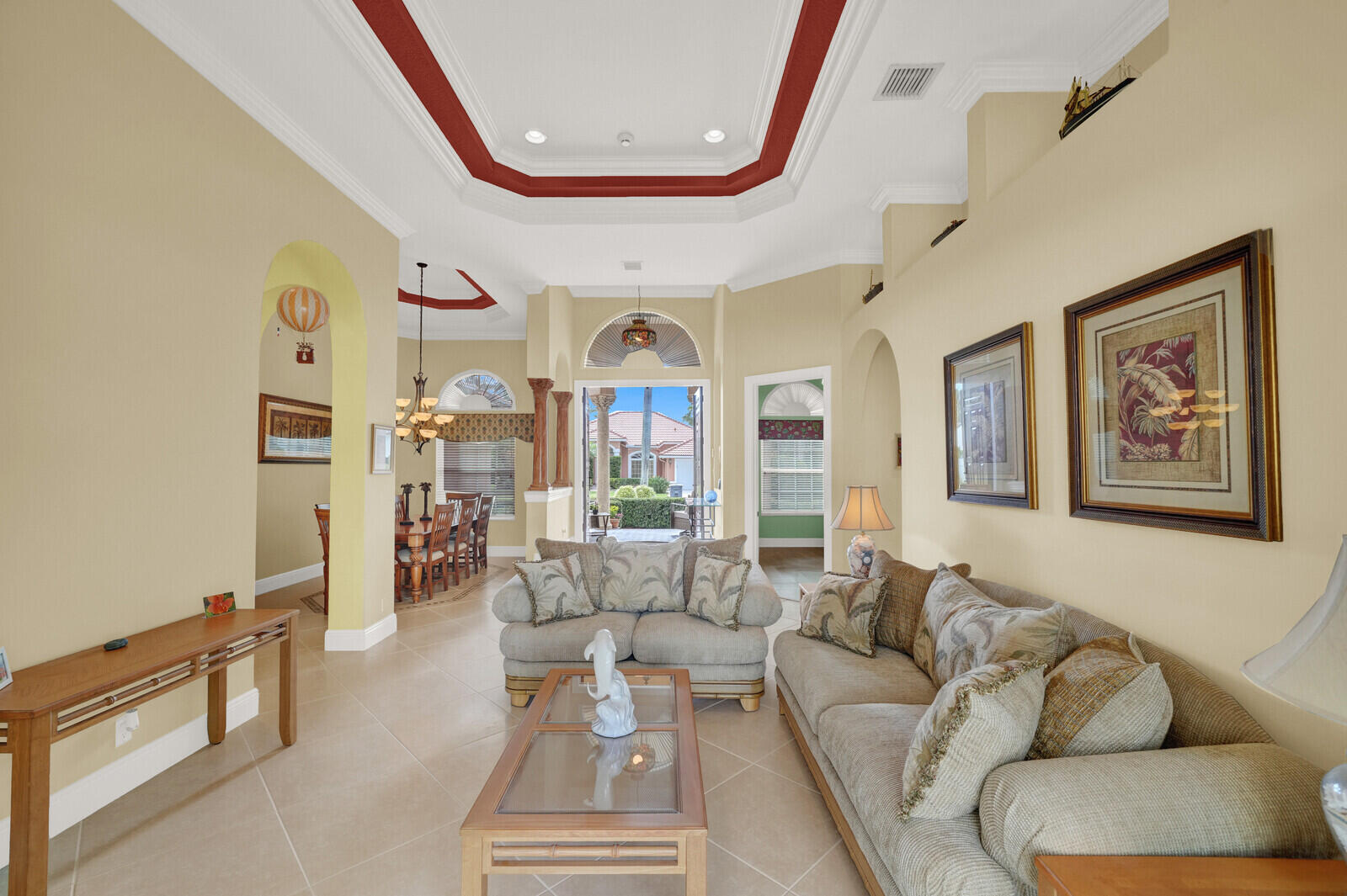 9695 PANDANUS Way