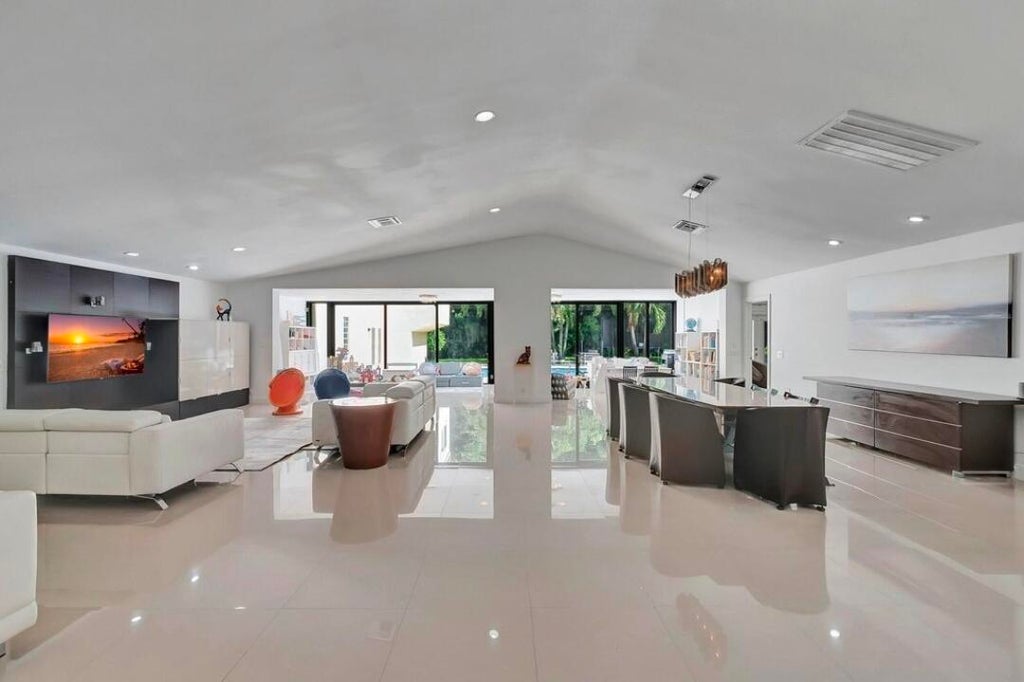 Photo of 6555 SERENA Lane, Boca Raton, FL 33433 (MLS # B26078973)