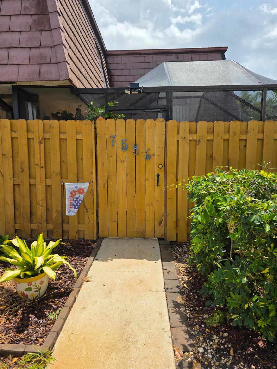 7586 E Courtyard Run E