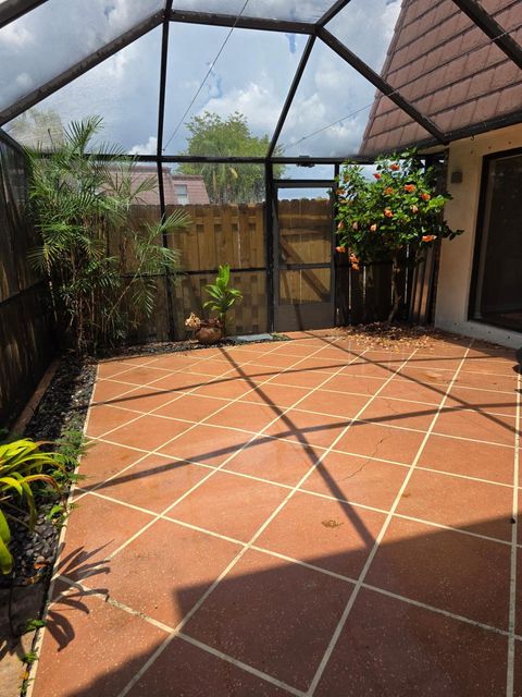 7586 E Courtyard Run E Boca Raton FL 33433