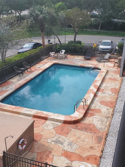Photo of 1021 NE 24th Avenue #4, Pompano Beach, FL 33062 (MLS # F10418916)