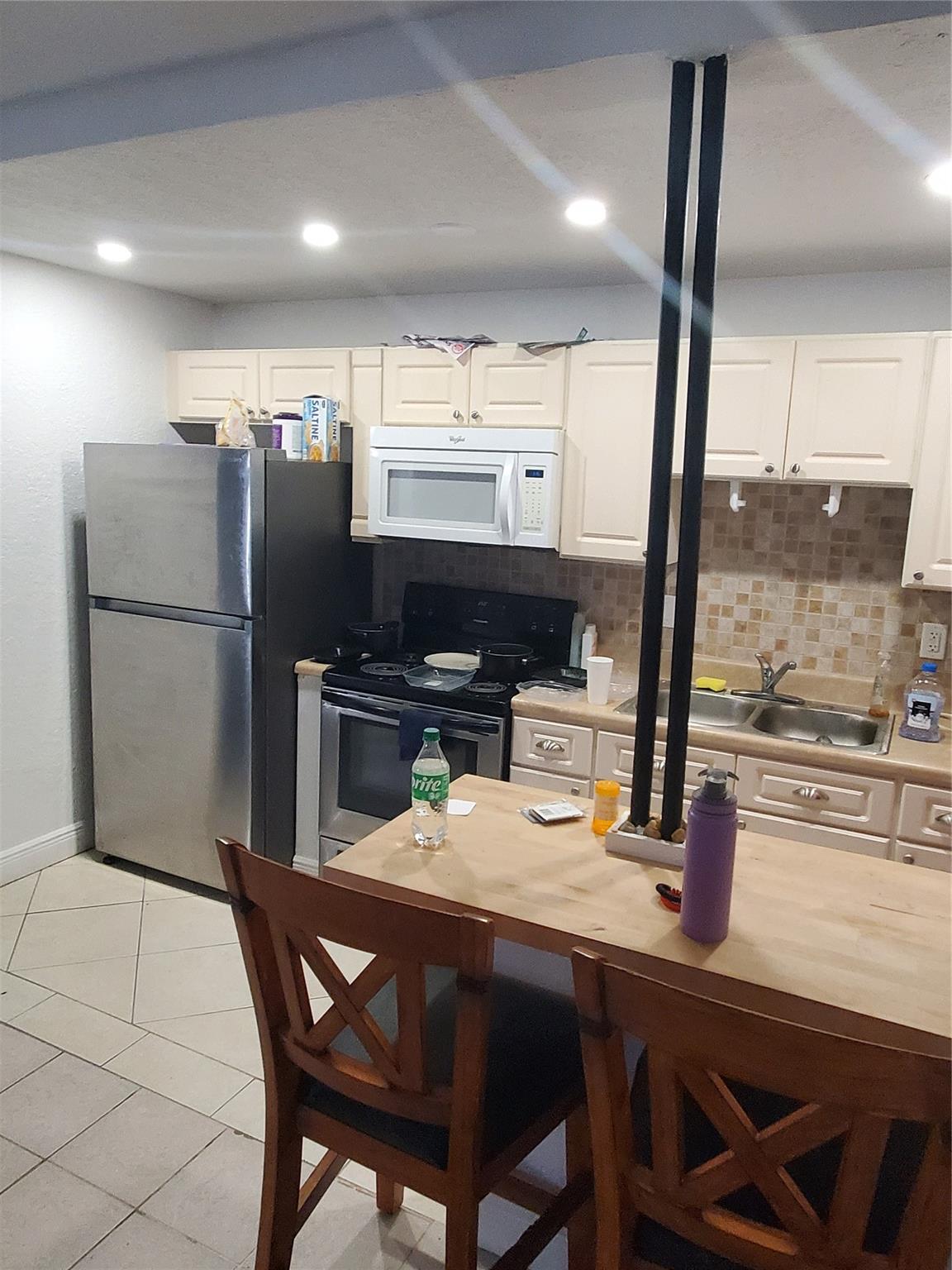 1021 NE 24th Ave 4