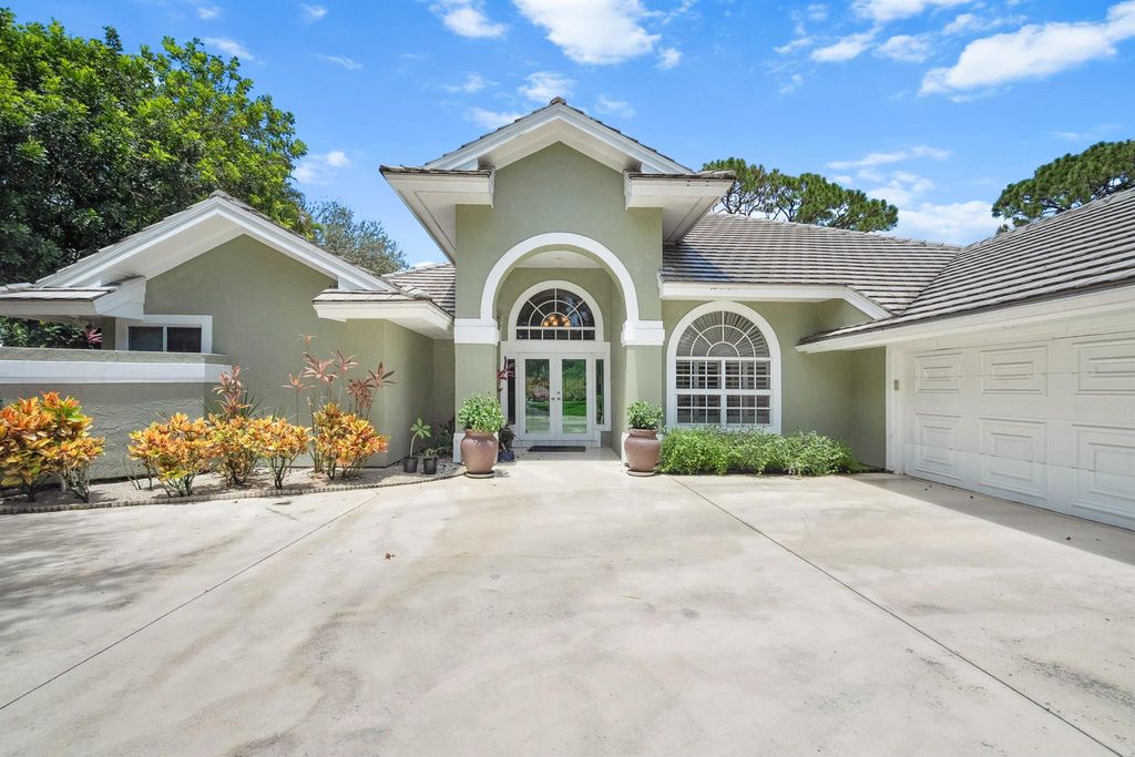 Photo of 6581 SE Baltusrol Terrace, Stuart, FL 34997 (MLS # R11110806)