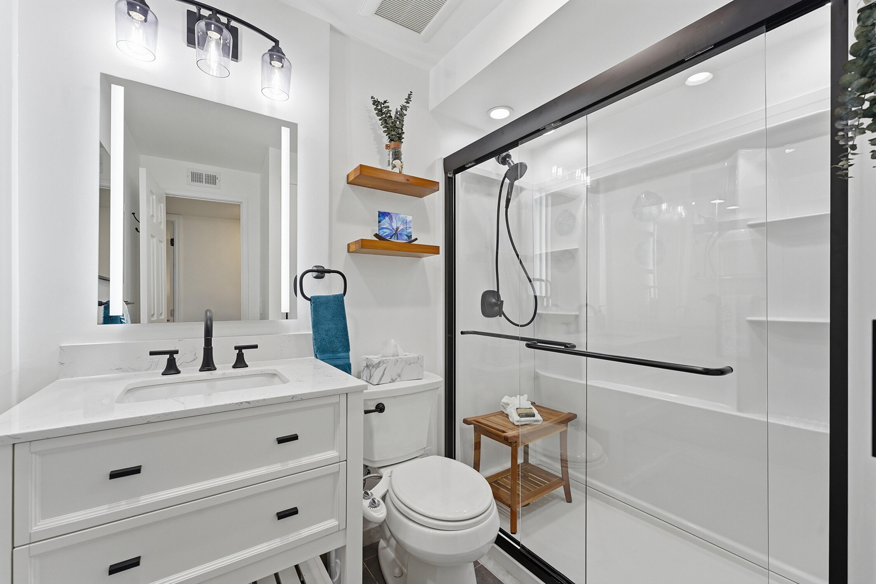 HARBOR'S EDGE CONDO - Residential