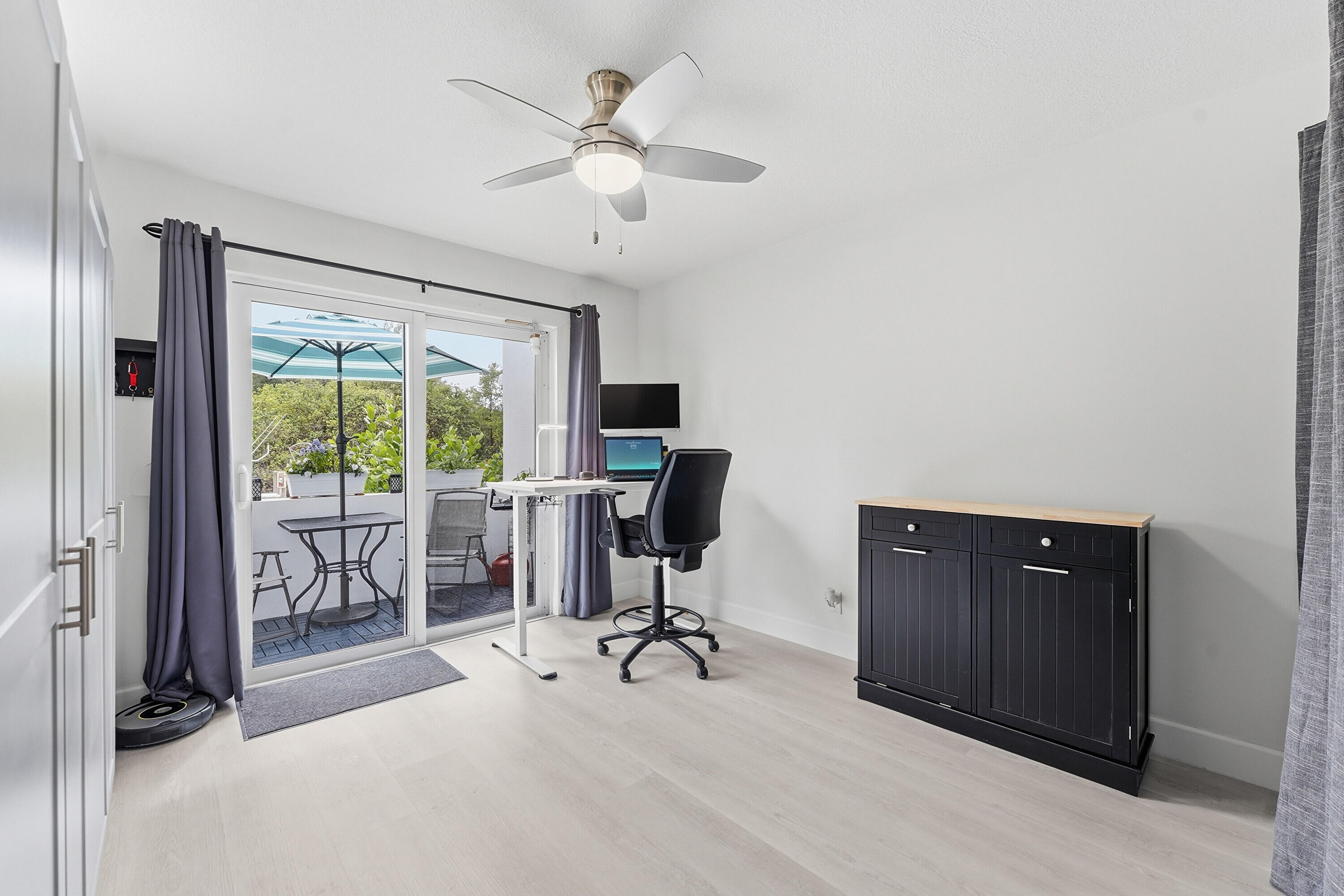 HARBOR'S EDGE CONDO - Residential