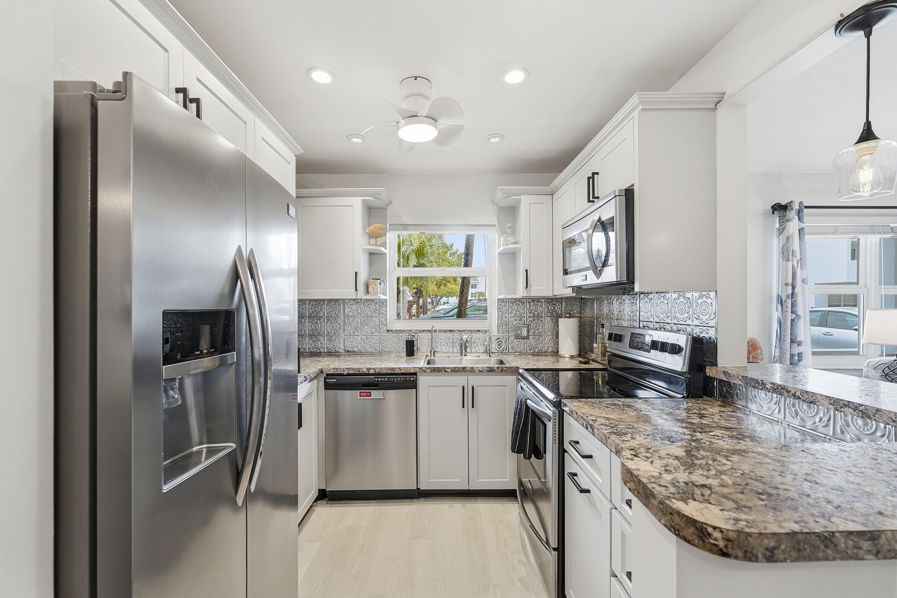 HARBOR'S EDGE CONDO - Residential