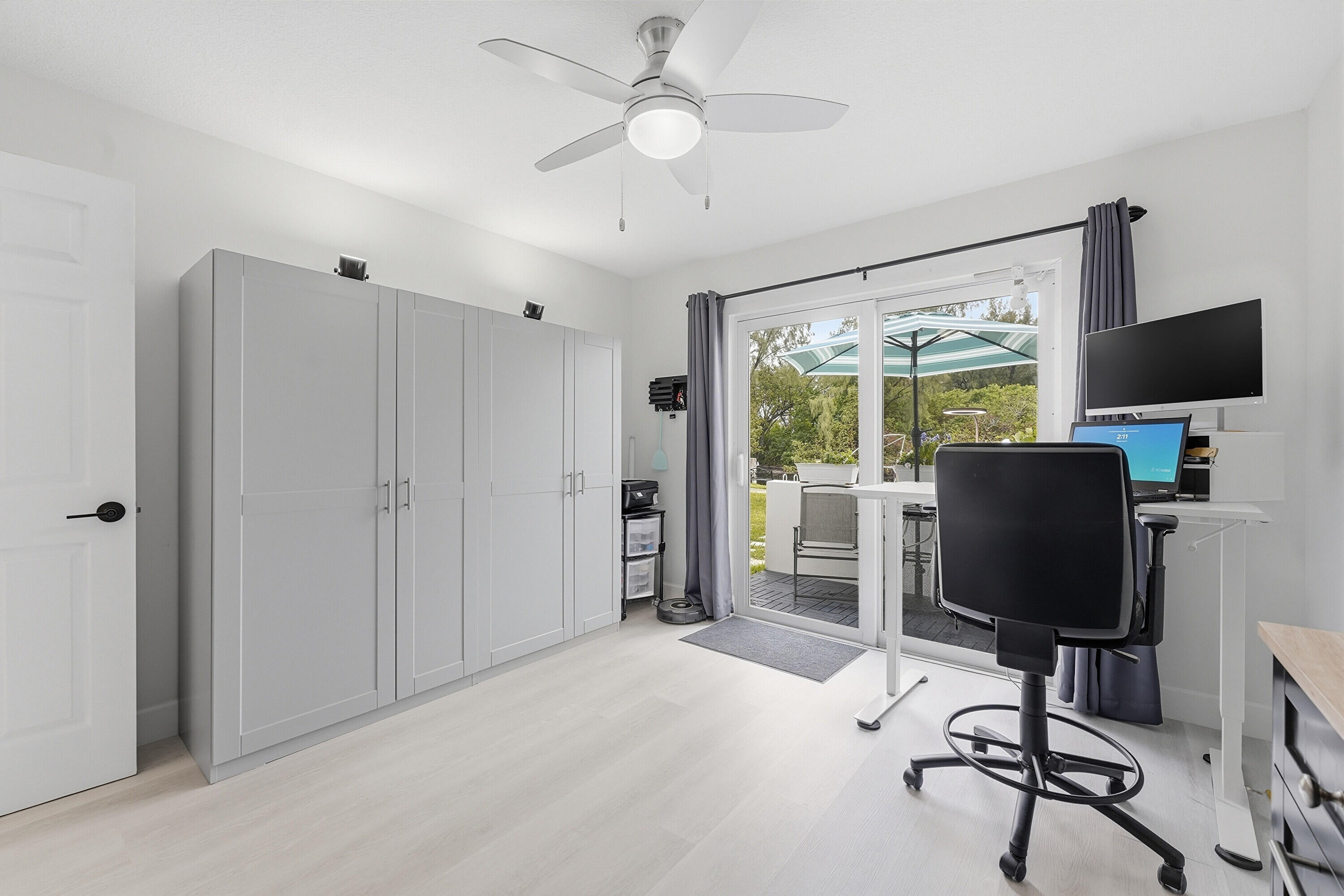 HARBOR'S EDGE CONDO - Residential