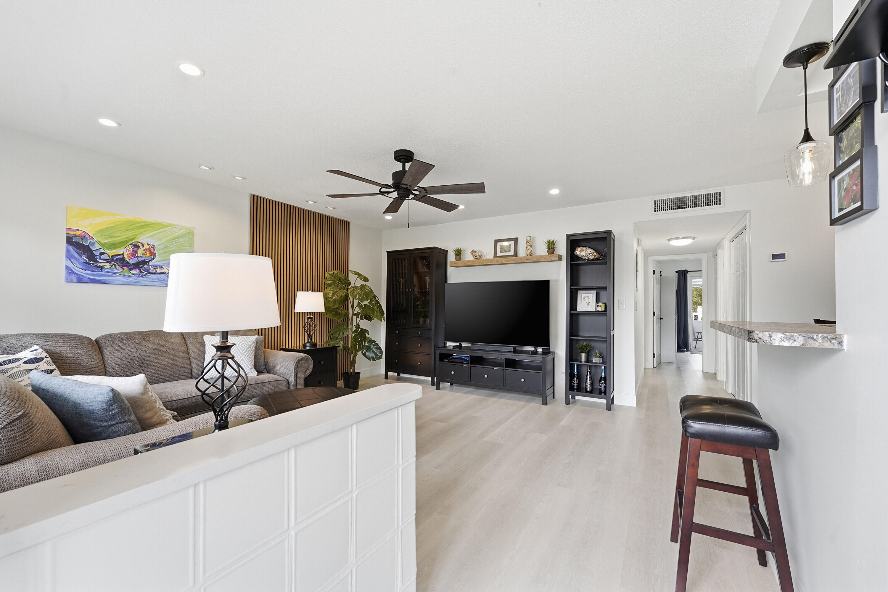 HARBOR'S EDGE CONDO - Residential