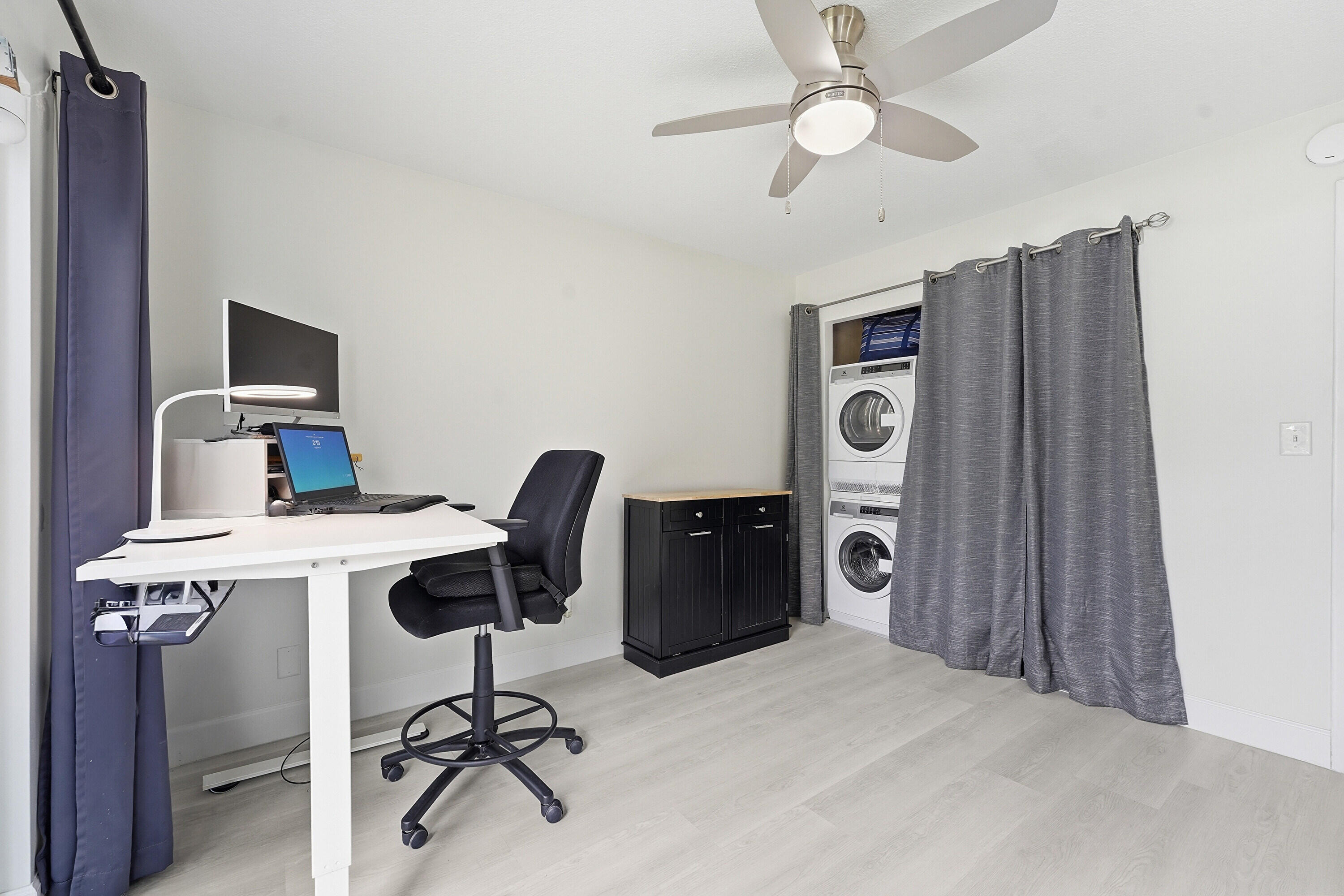 HARBOR'S EDGE CONDO - Residential