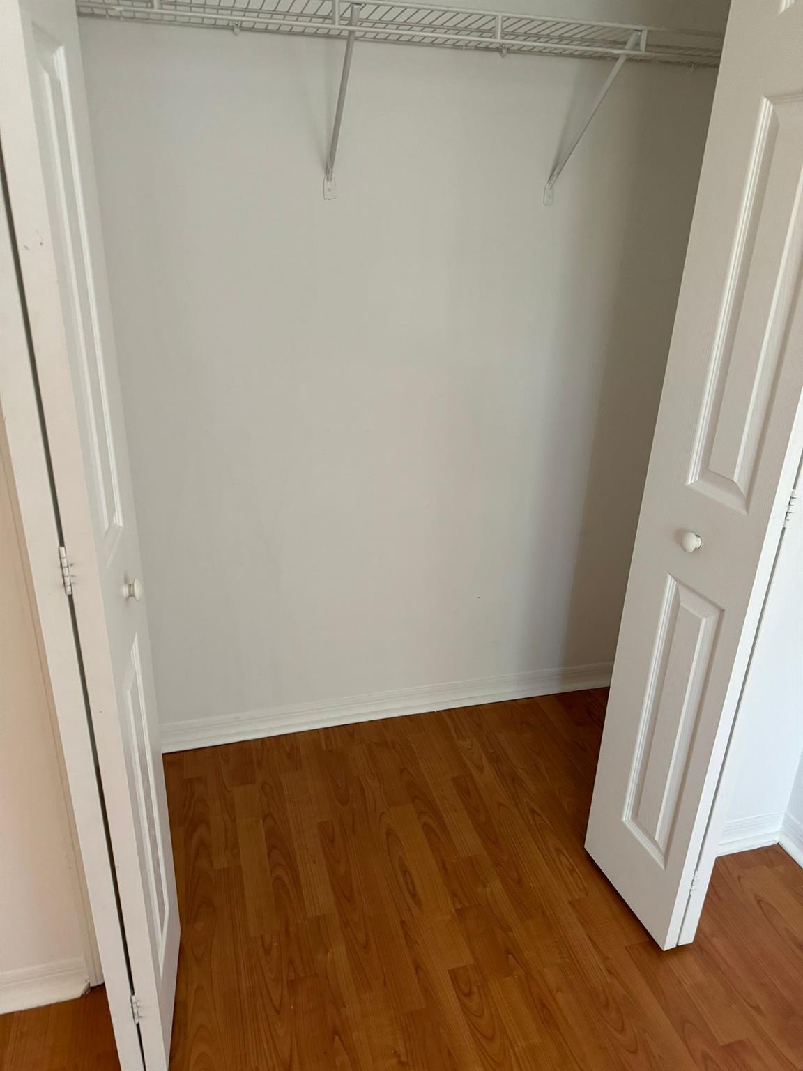 Courts/Bayshore Condo 02 - Residential Lease