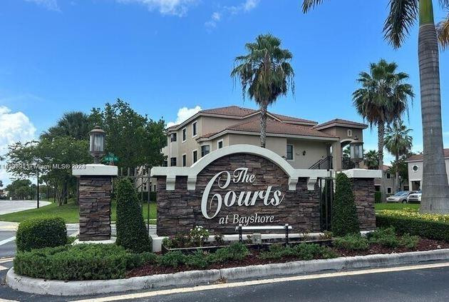 Courts/Bayshore Condo 02 - Residential Lease