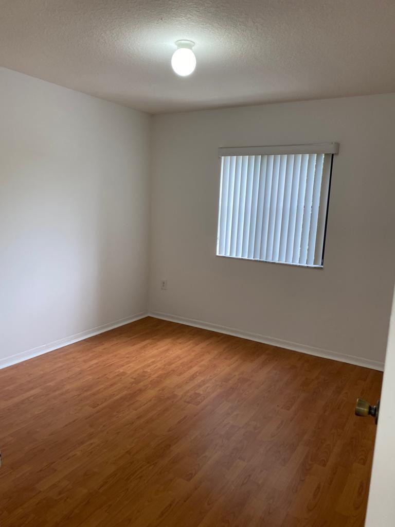 Courts/Bayshore Condo 02 - Residential Lease