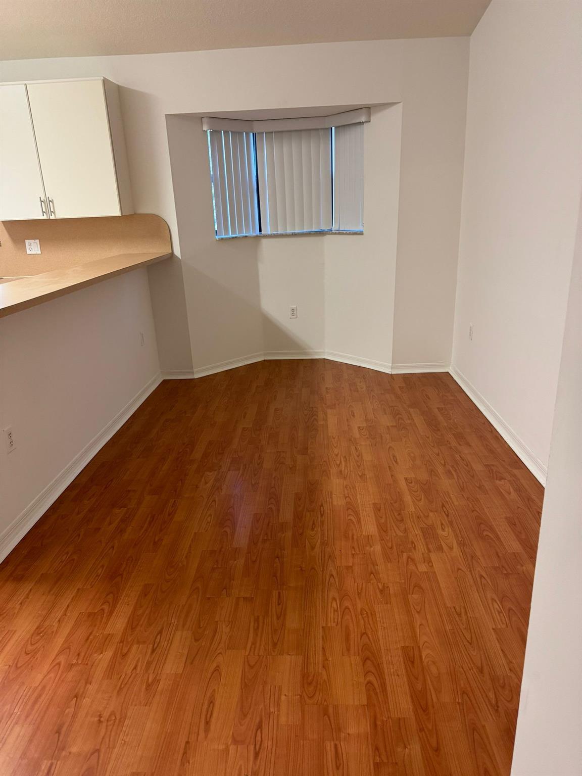 Courts/Bayshore Condo 02 - Residential Lease