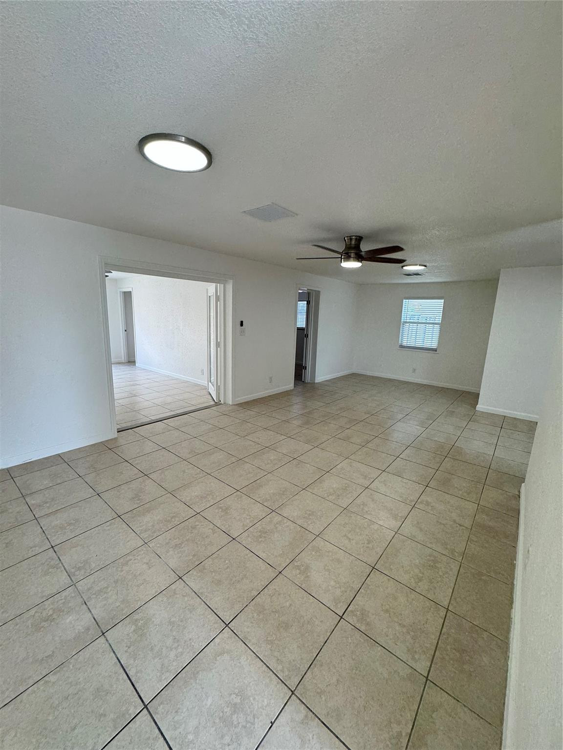 Gramercy Park Unit 02 - Residential Lease