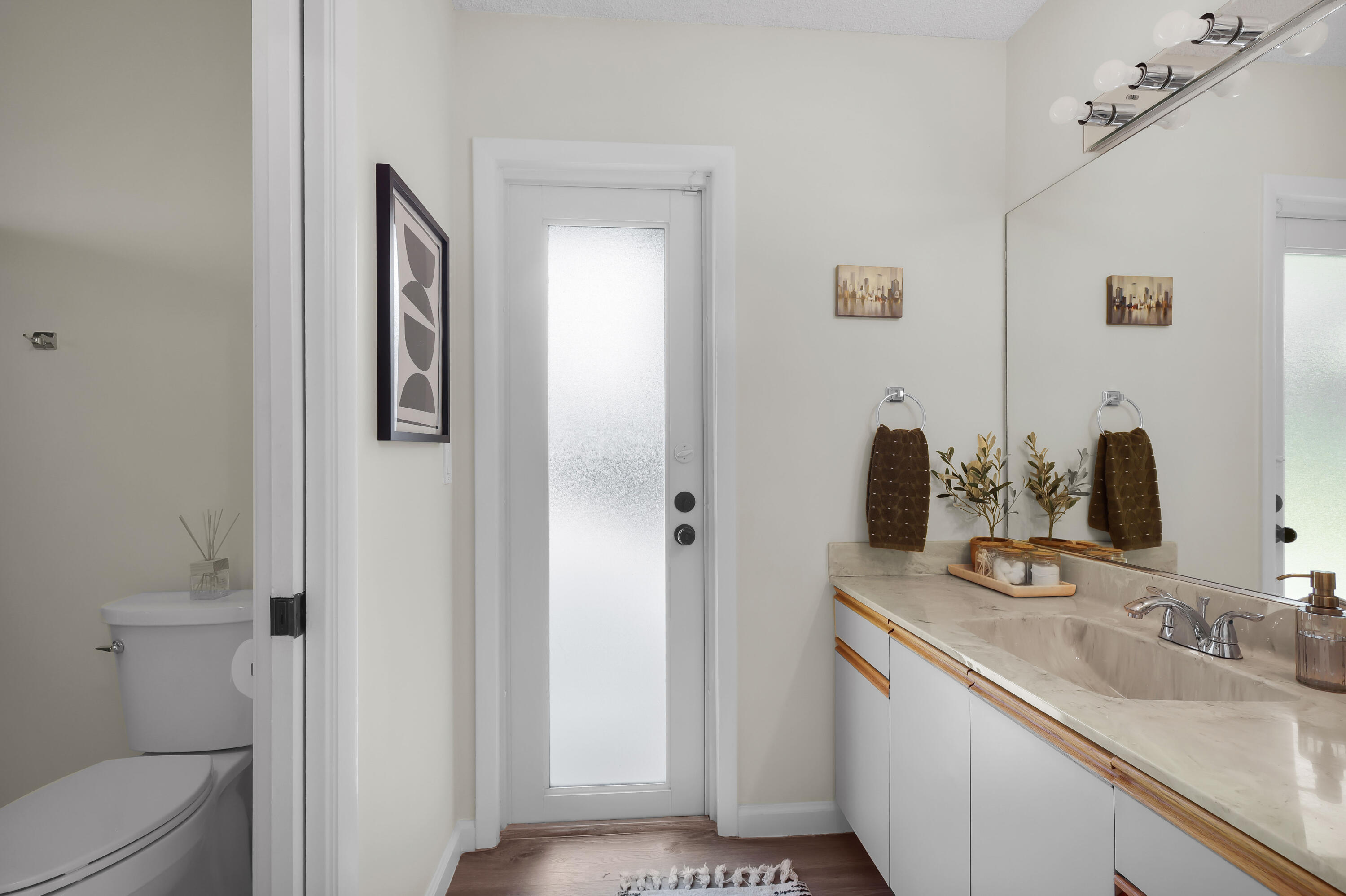 HIDDEN VALLEY - Residential