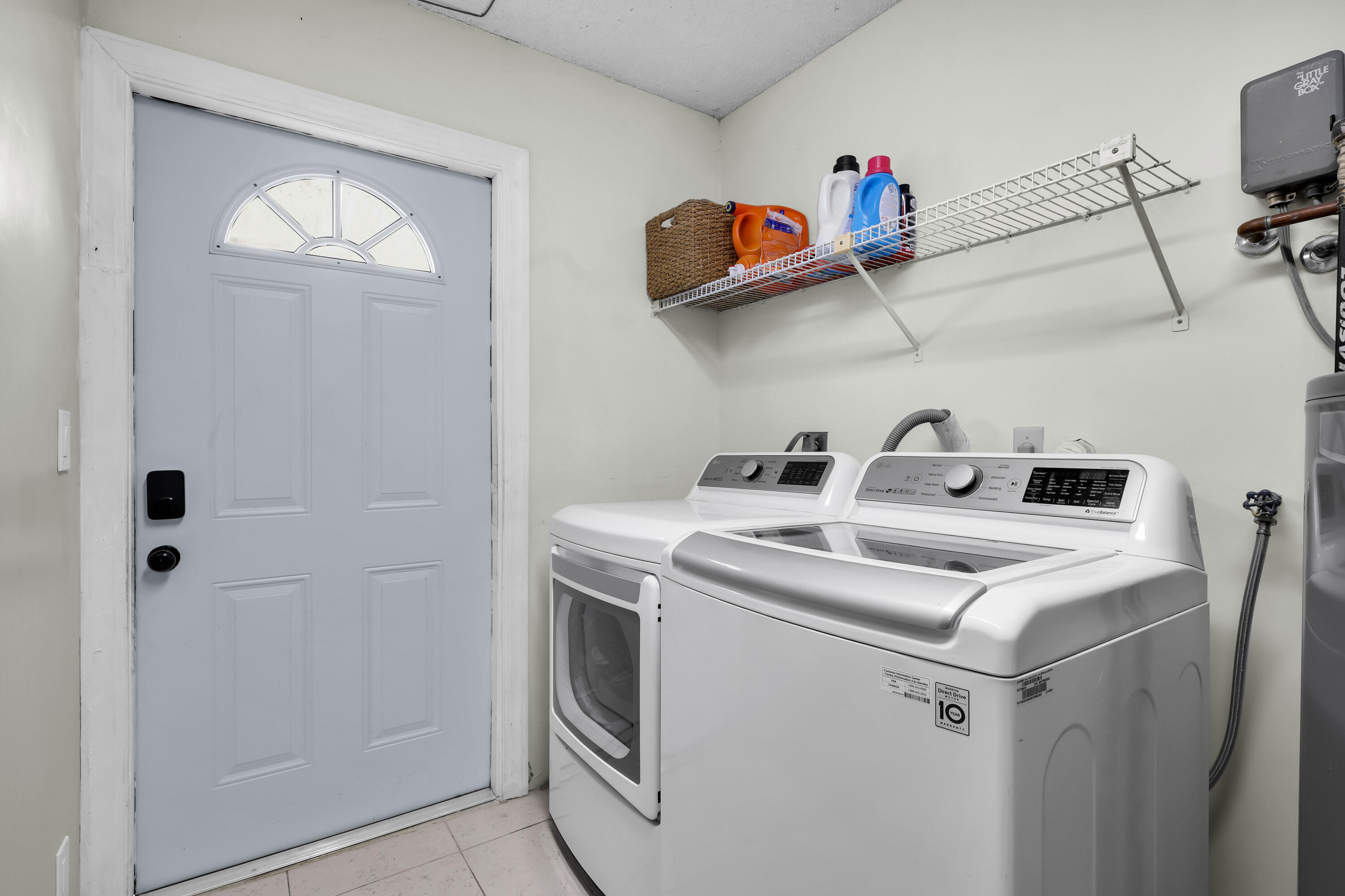 HIDDEN VALLEY - Residential