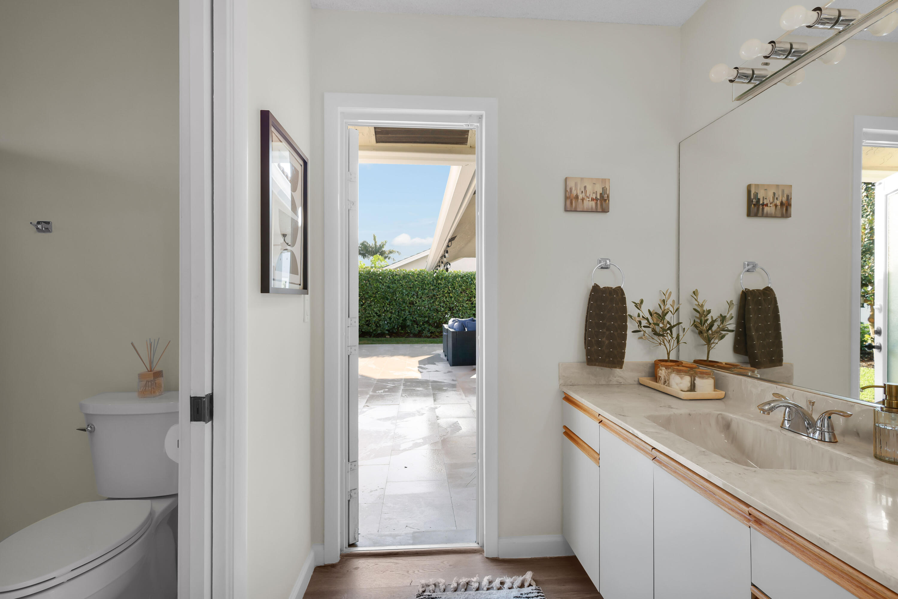 HIDDEN VALLEY - Residential