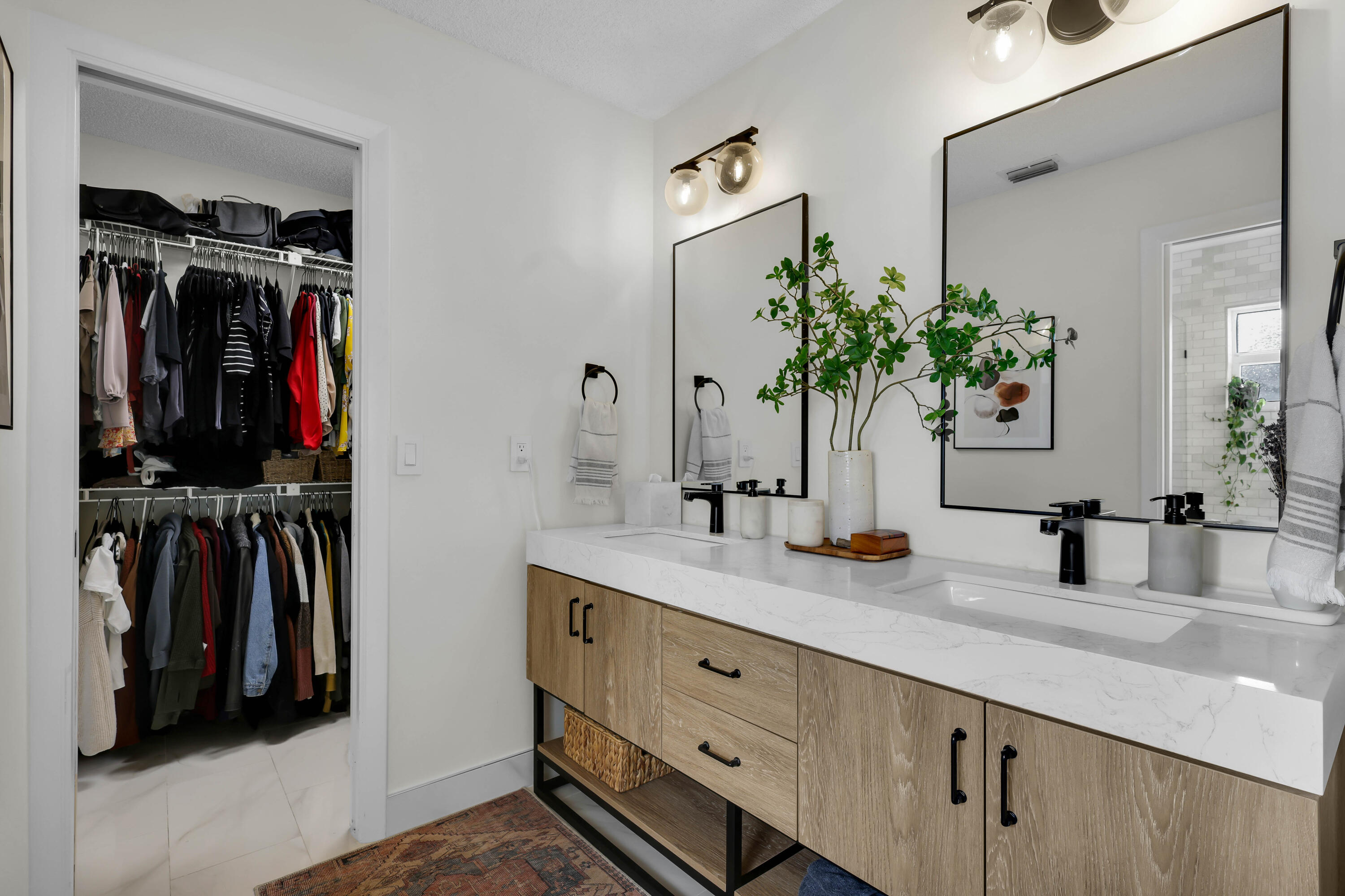 HIDDEN VALLEY - Residential