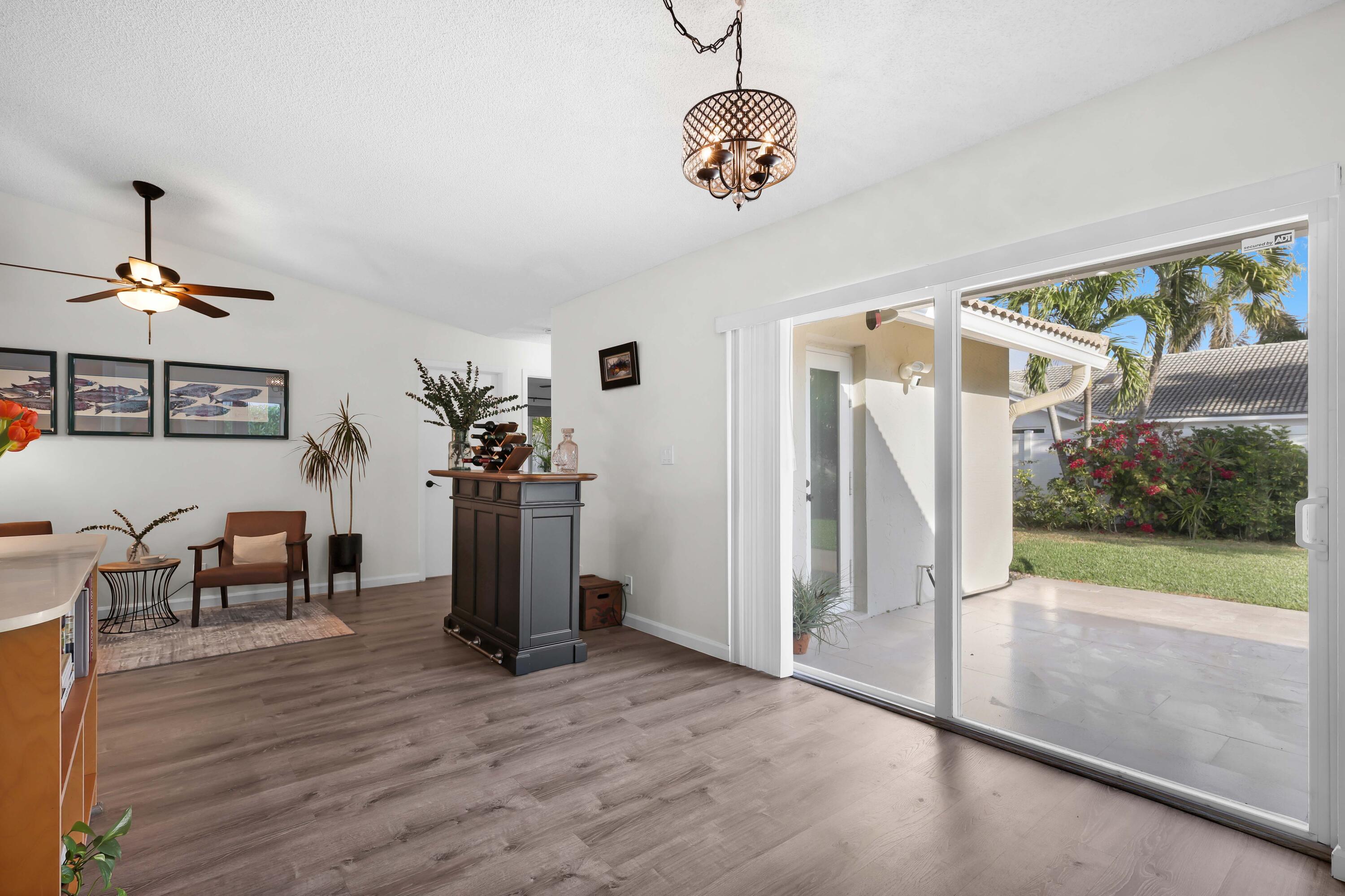 HIDDEN VALLEY - Residential