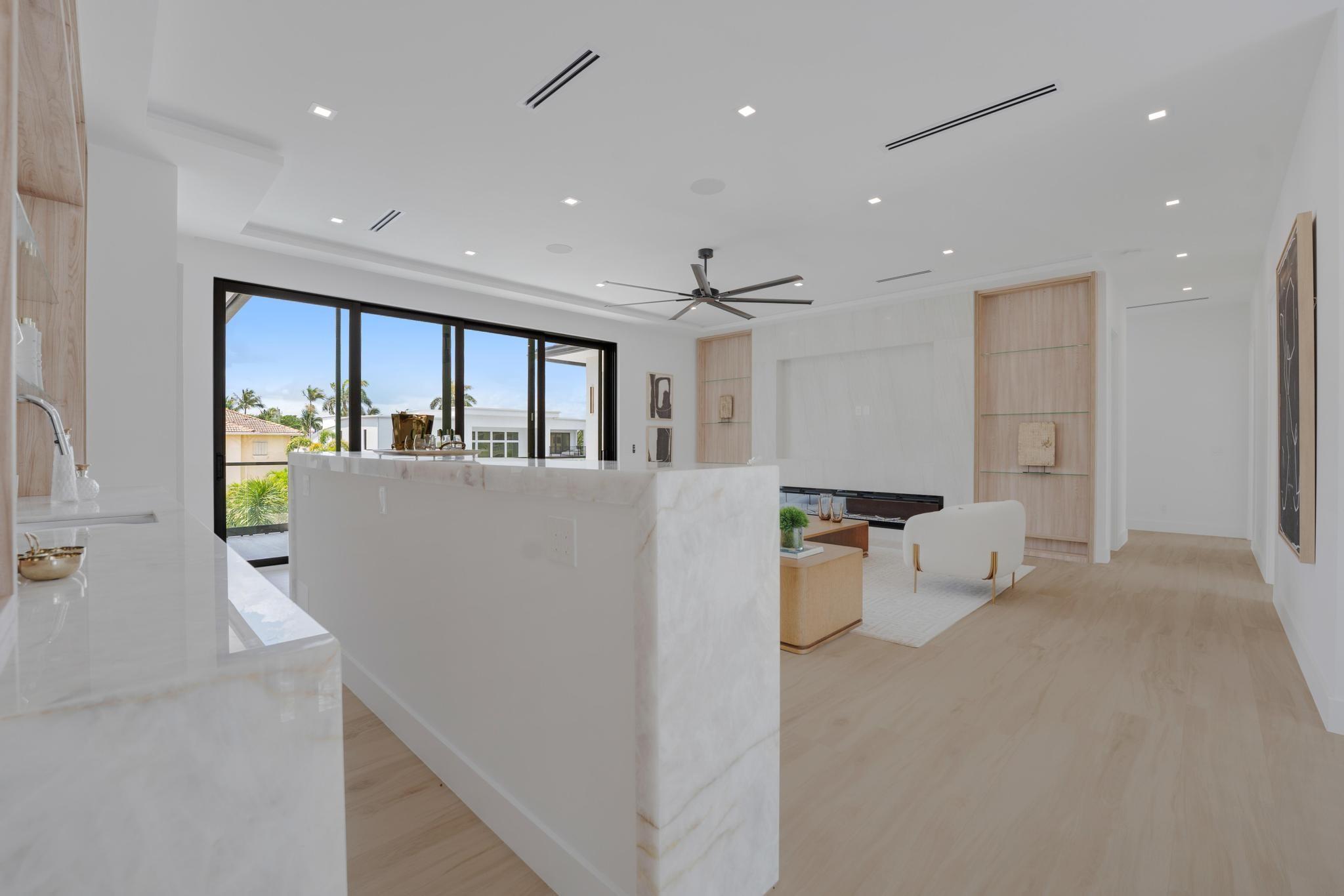 TROPIC ISLE - Residential