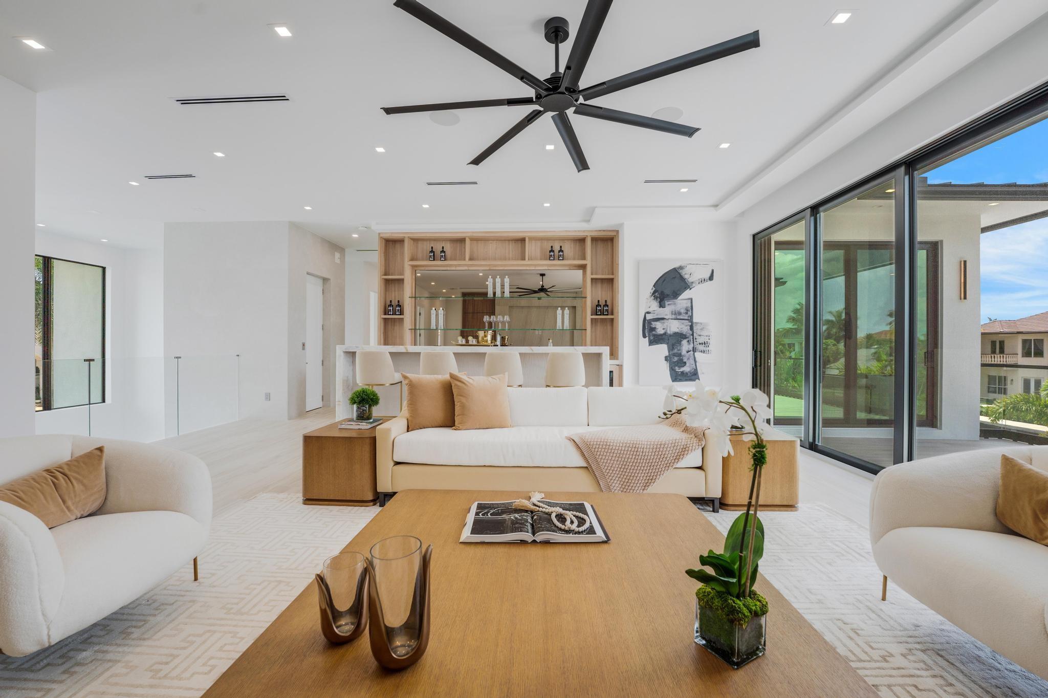 TROPIC ISLE - Residential