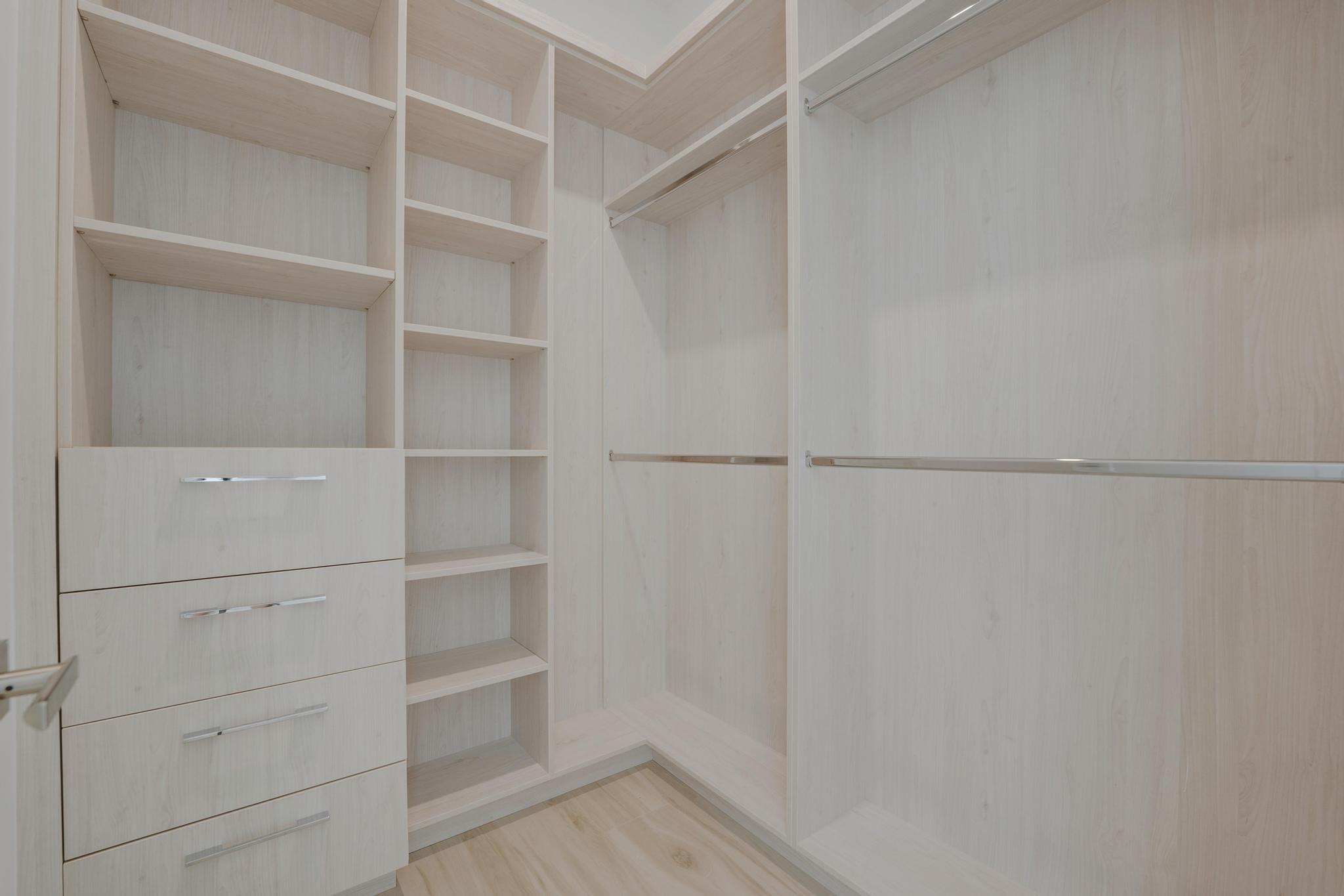 TROPIC ISLE - Residential