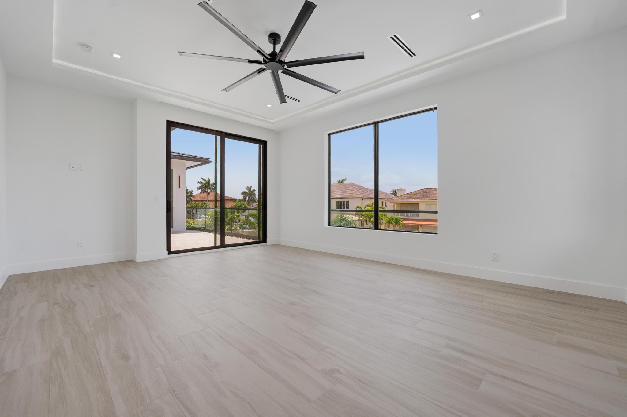 TROPIC ISLE - Residential