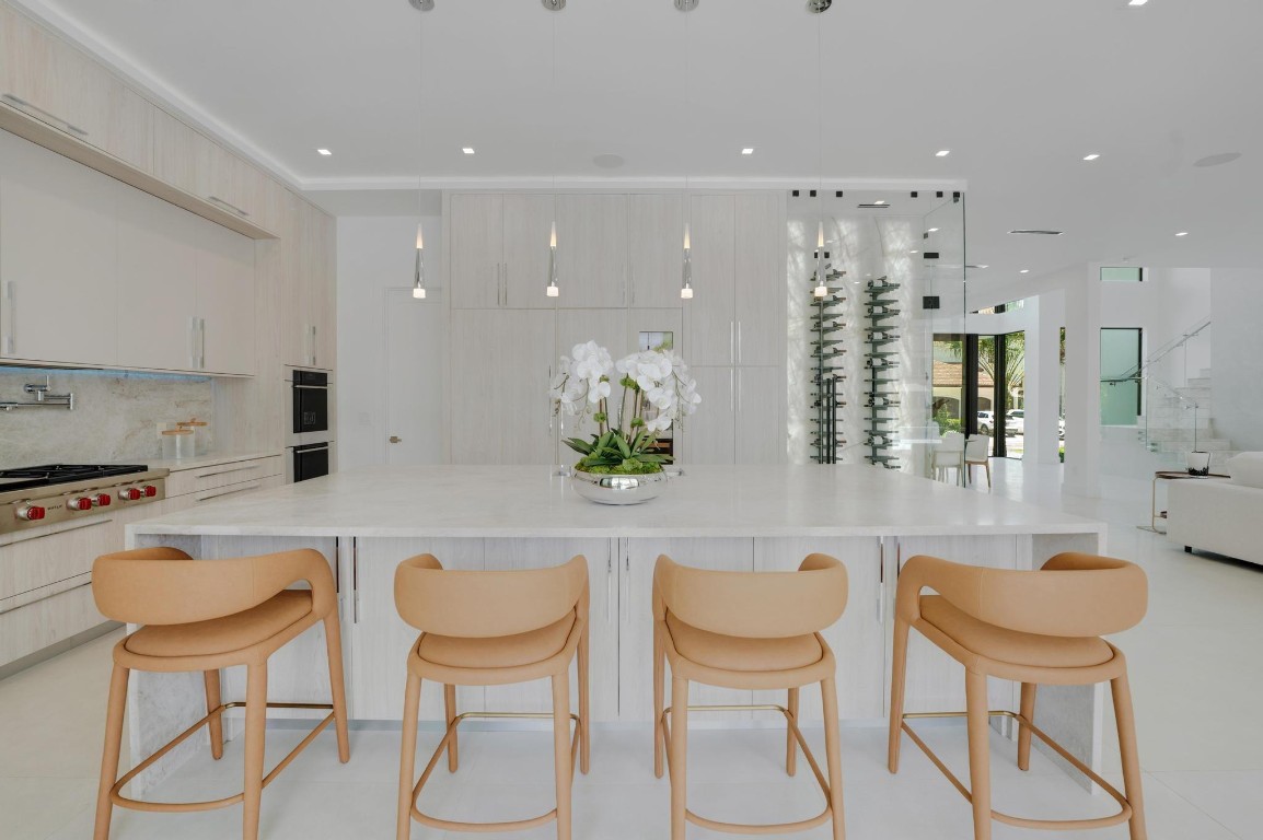 TROPIC ISLE - Residential