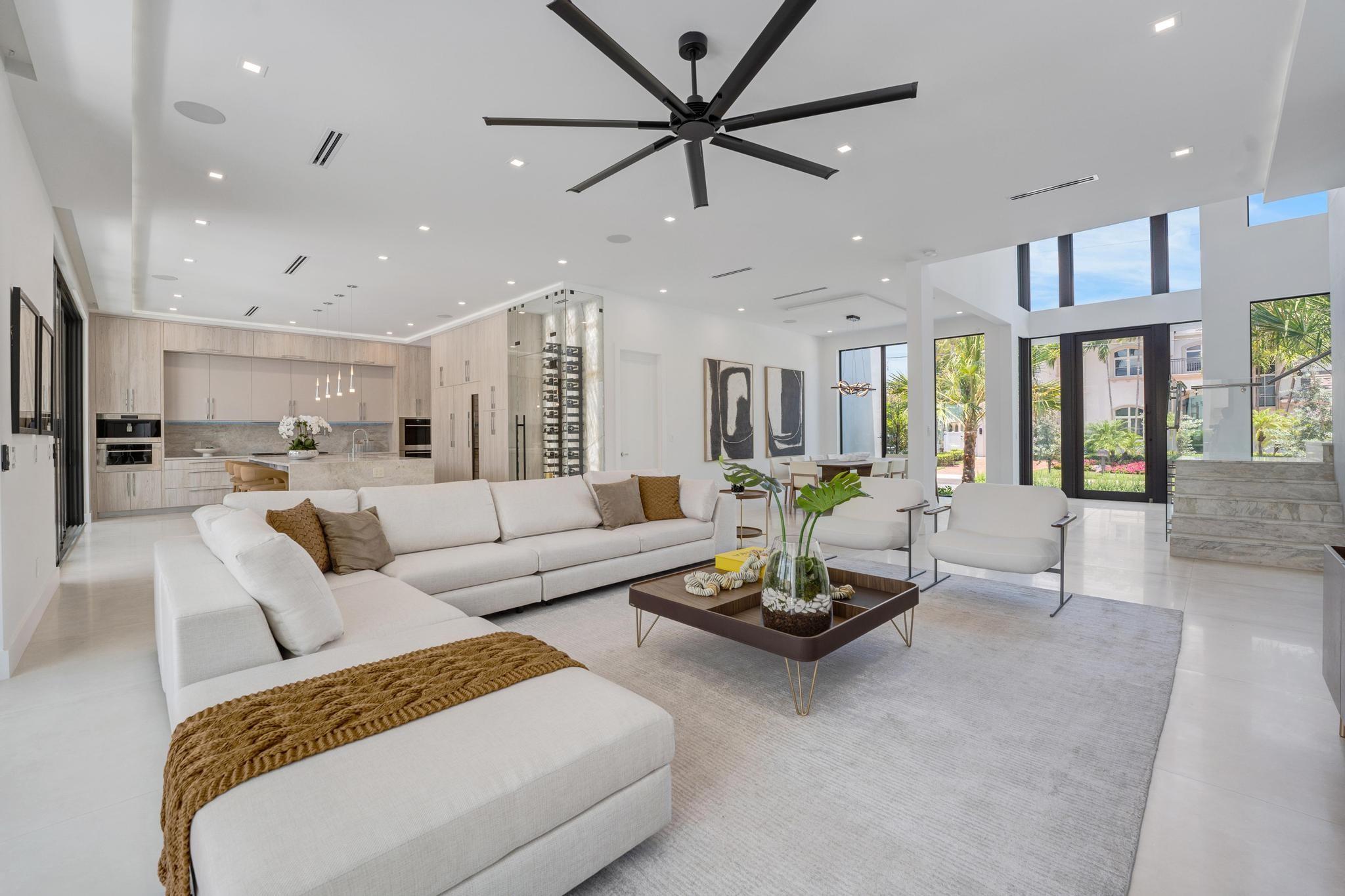 TROPIC ISLE - Residential