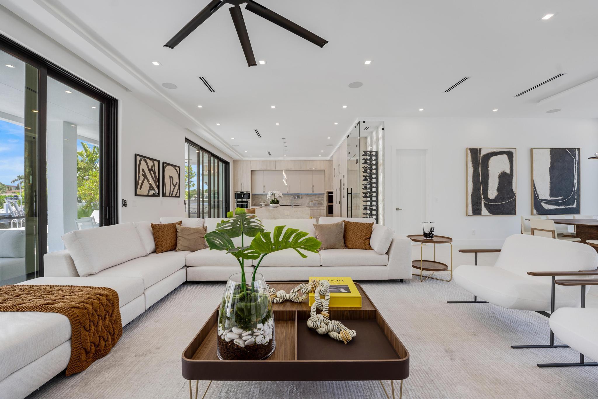 TROPIC ISLE - Residential