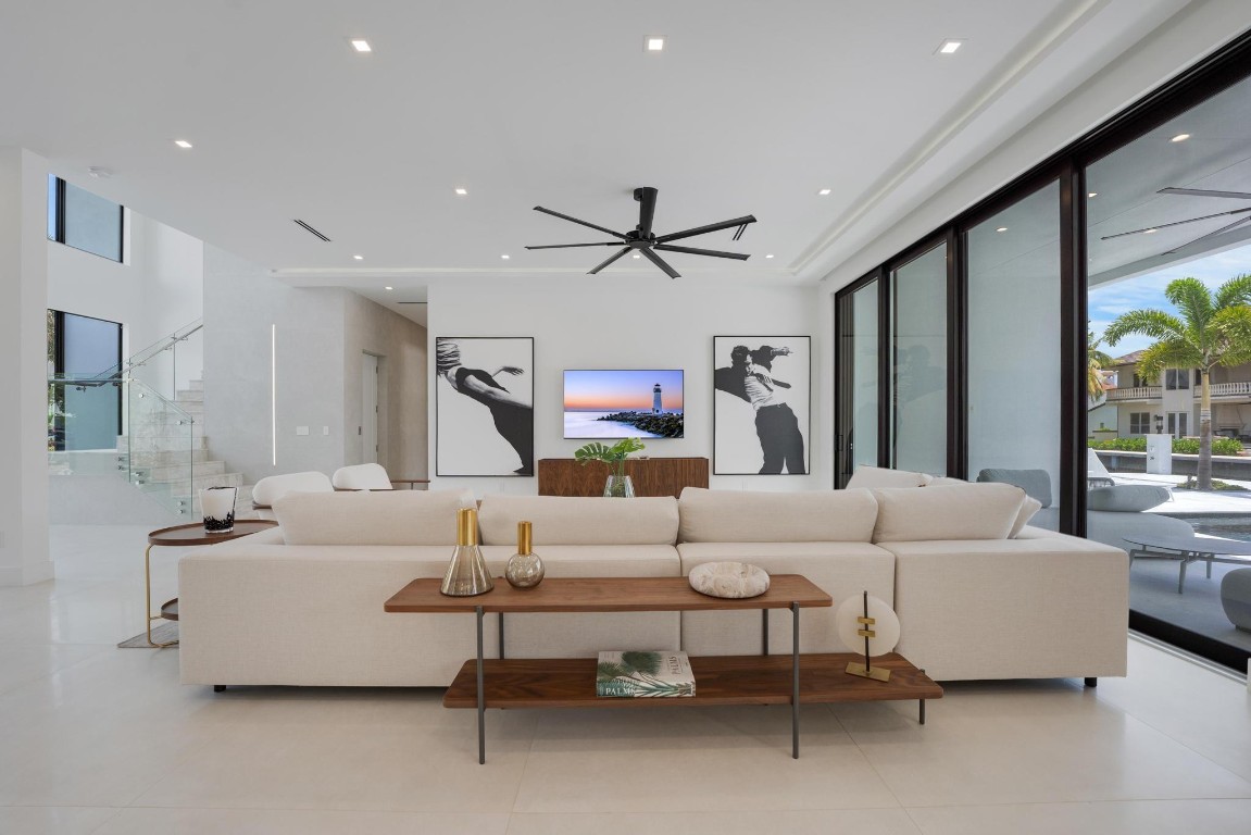 TROPIC ISLE - Residential