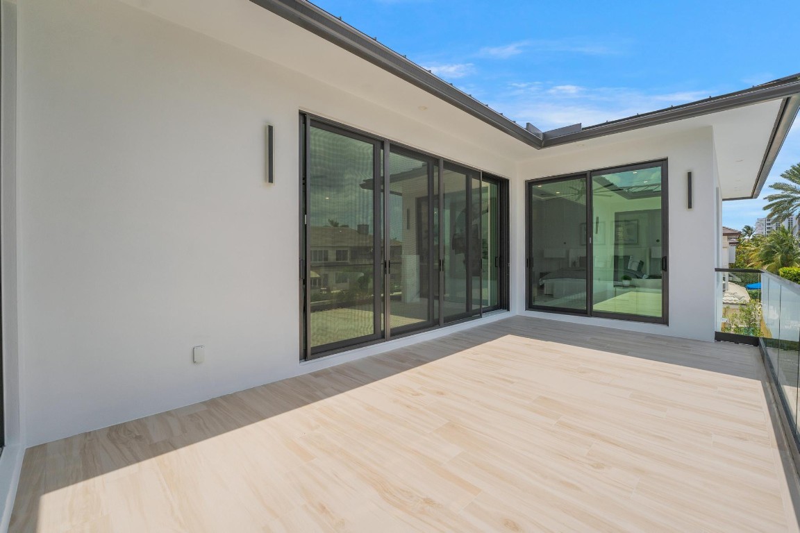 TROPIC ISLE - Residential