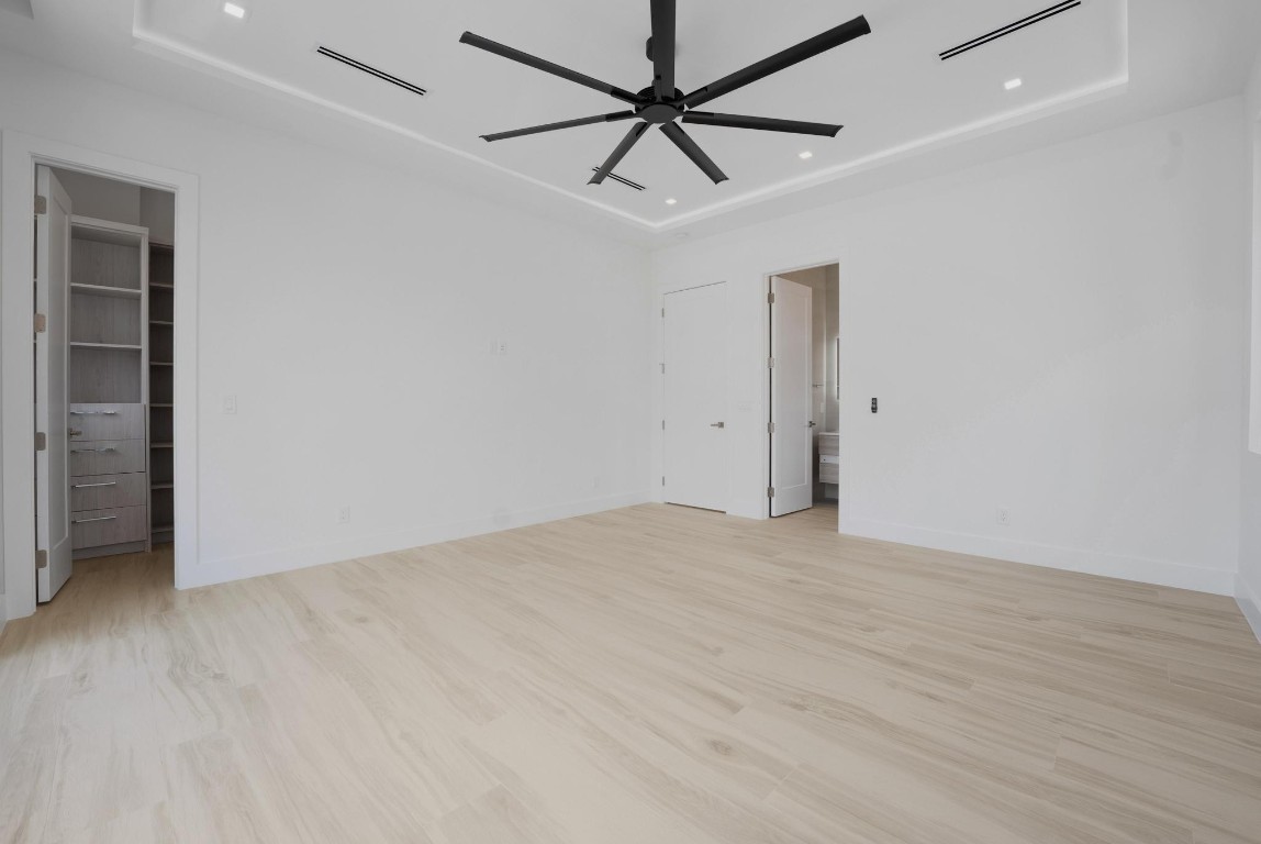 TROPIC ISLE - Residential