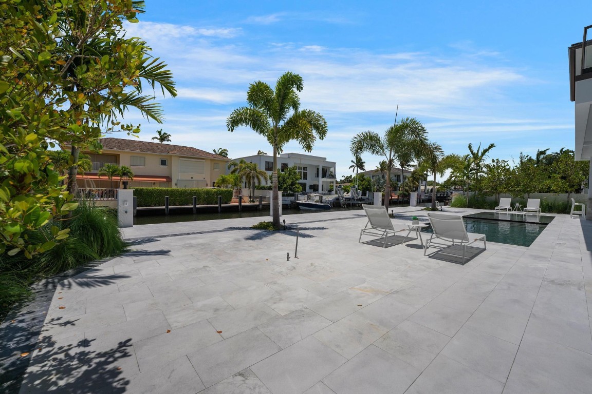 TROPIC ISLE - Residential